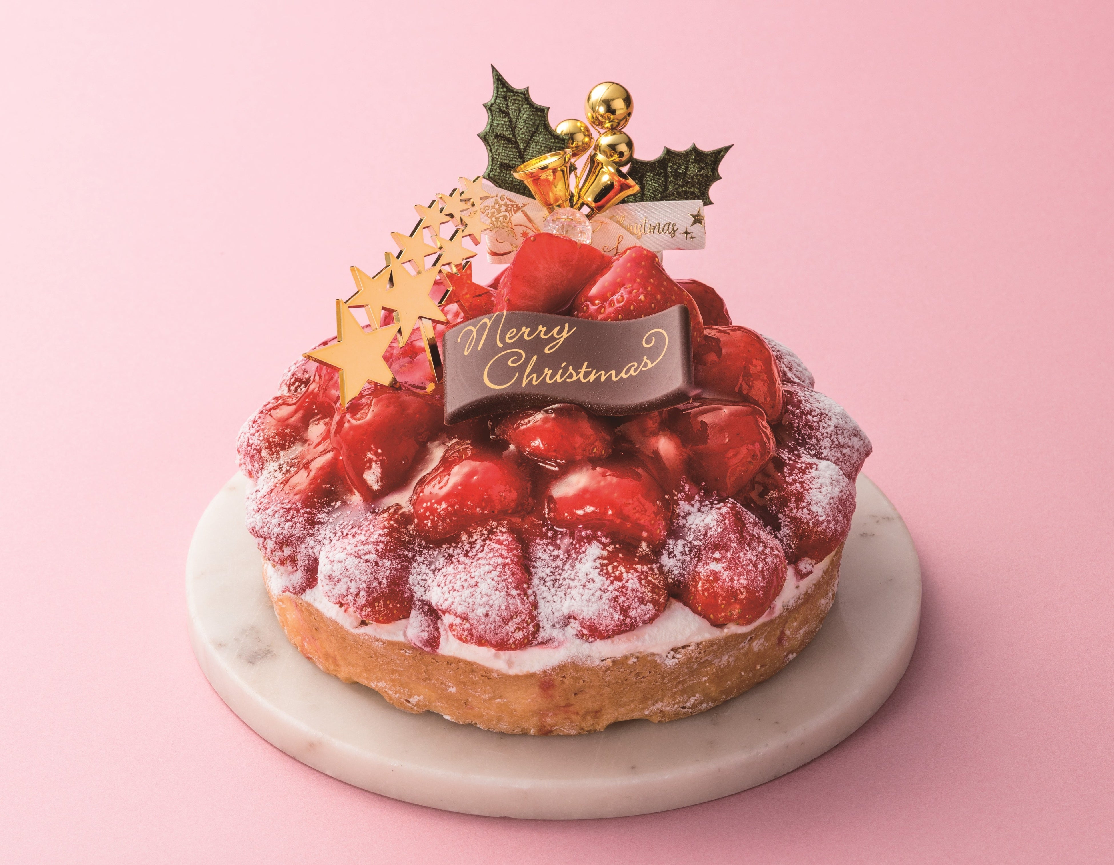 ＜ディーズ チーズ＞ たっぷり苺の クリスマスチーズケーキ 4,968円