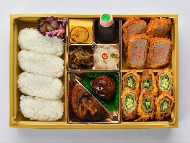 ＜みそかつ　矢場とん＞ きっと合格祈願弁当 1,801円 ※2月28日（火）までの販売 ■地下1階 惣菜売場
