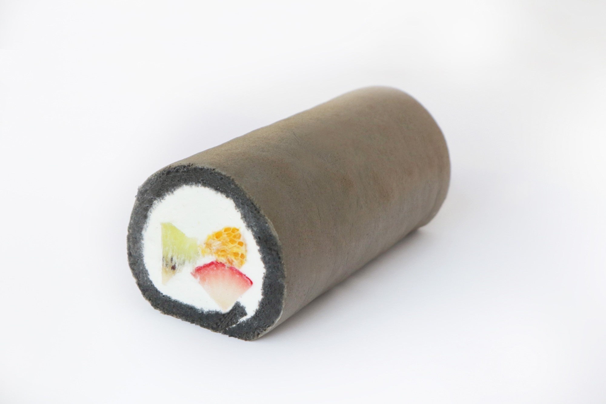 ＜マダム・ピエール＝オジェbyモンシェール＞ 幸せ丸かぶりロール ハーフ （1本）918円 ■地下1階 洋菓子売場 ※2月1日（水）～3日（金）の販売