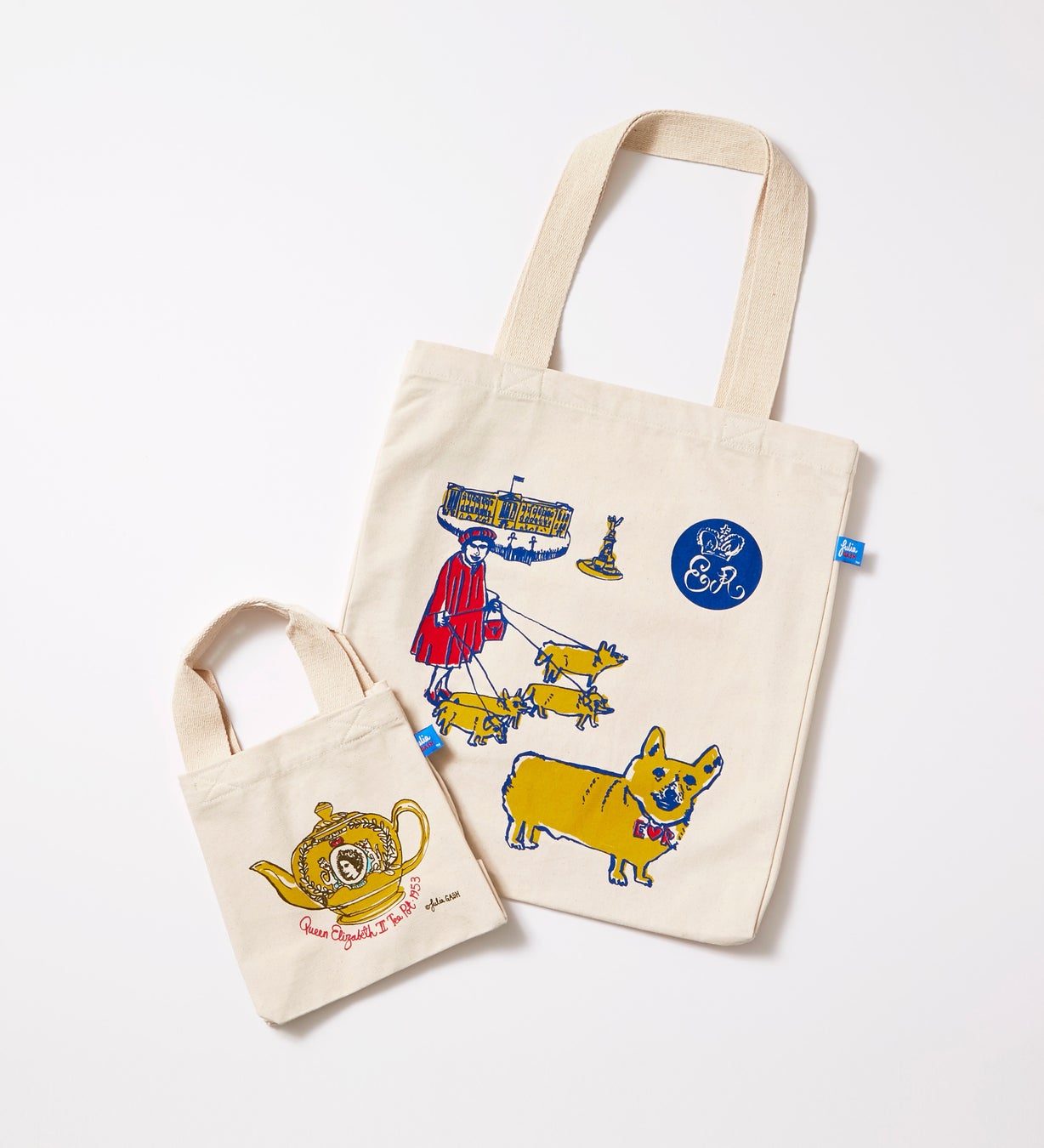 <ジュリアガッシュ> 左:コットントートバッグ  2,860円 右:ラージショッピングバッグ 3,630円