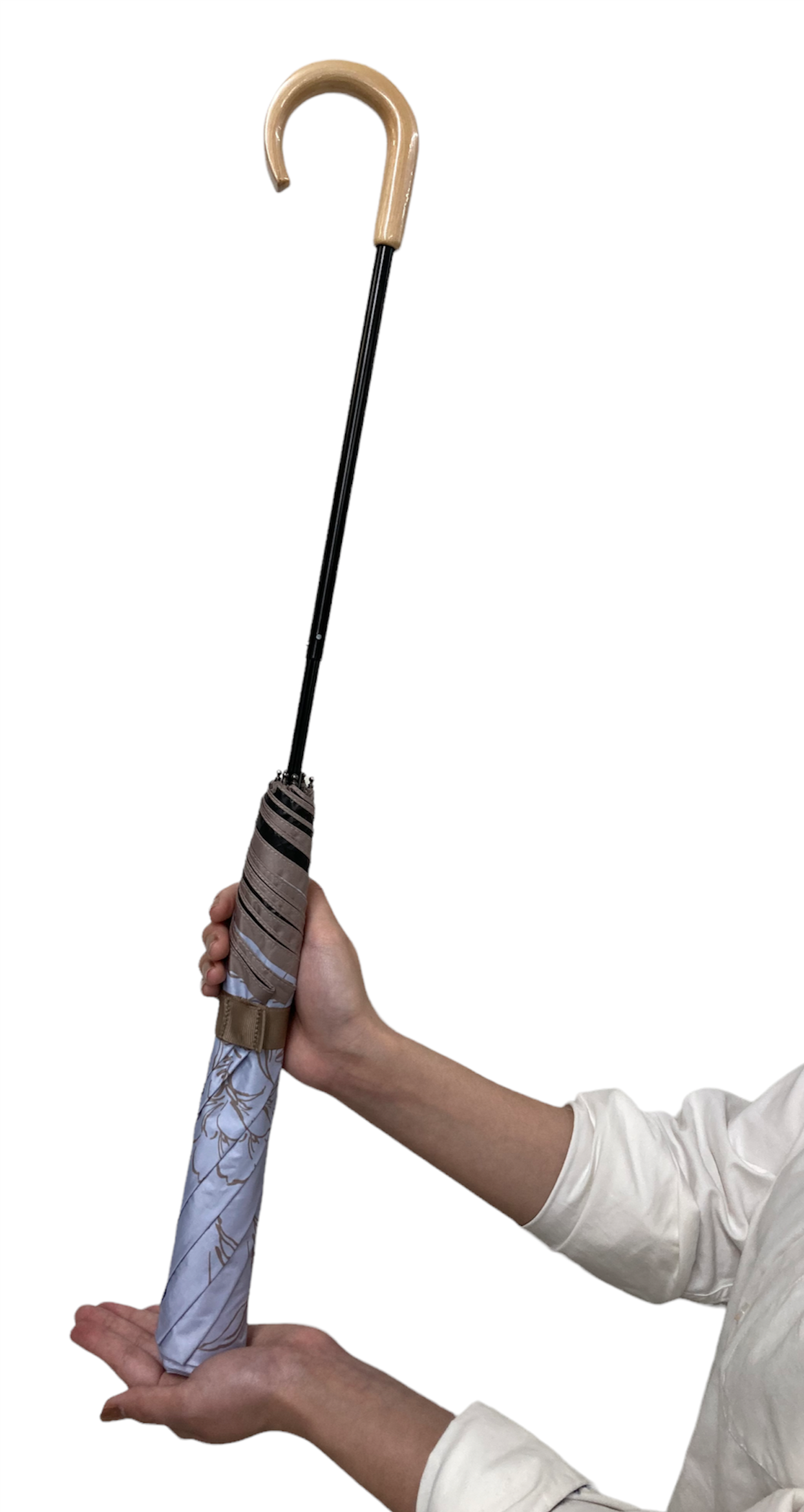 2段階に伸縮し、 使用時は長くできる。