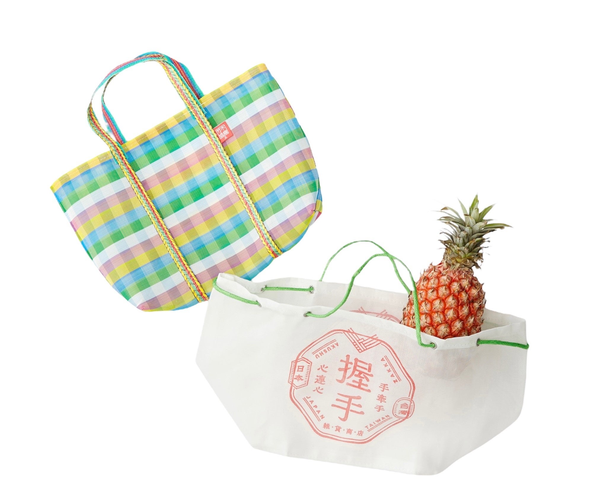 台湾＜Akushu（アクシュ）＞ （左）台湾お買い物バッグ&nbsp; &nbsp;880円～&nbsp; （右）Akushuバッグ 1,650円