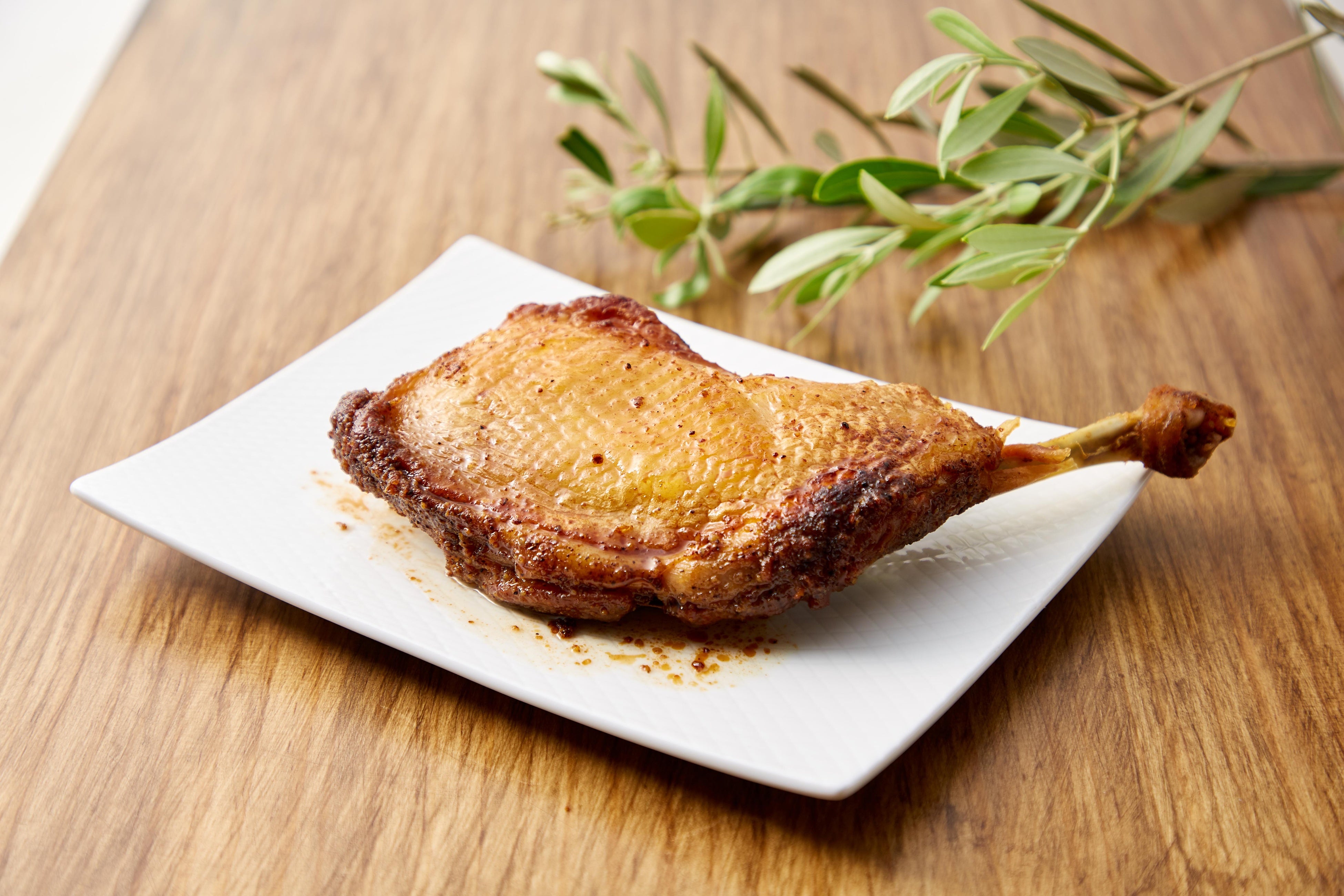 香川県高松市＜骨付鳥 蘭丸＞ 讃岐コーチン オリーブ地鶏 2,700円 ※各日50本限り