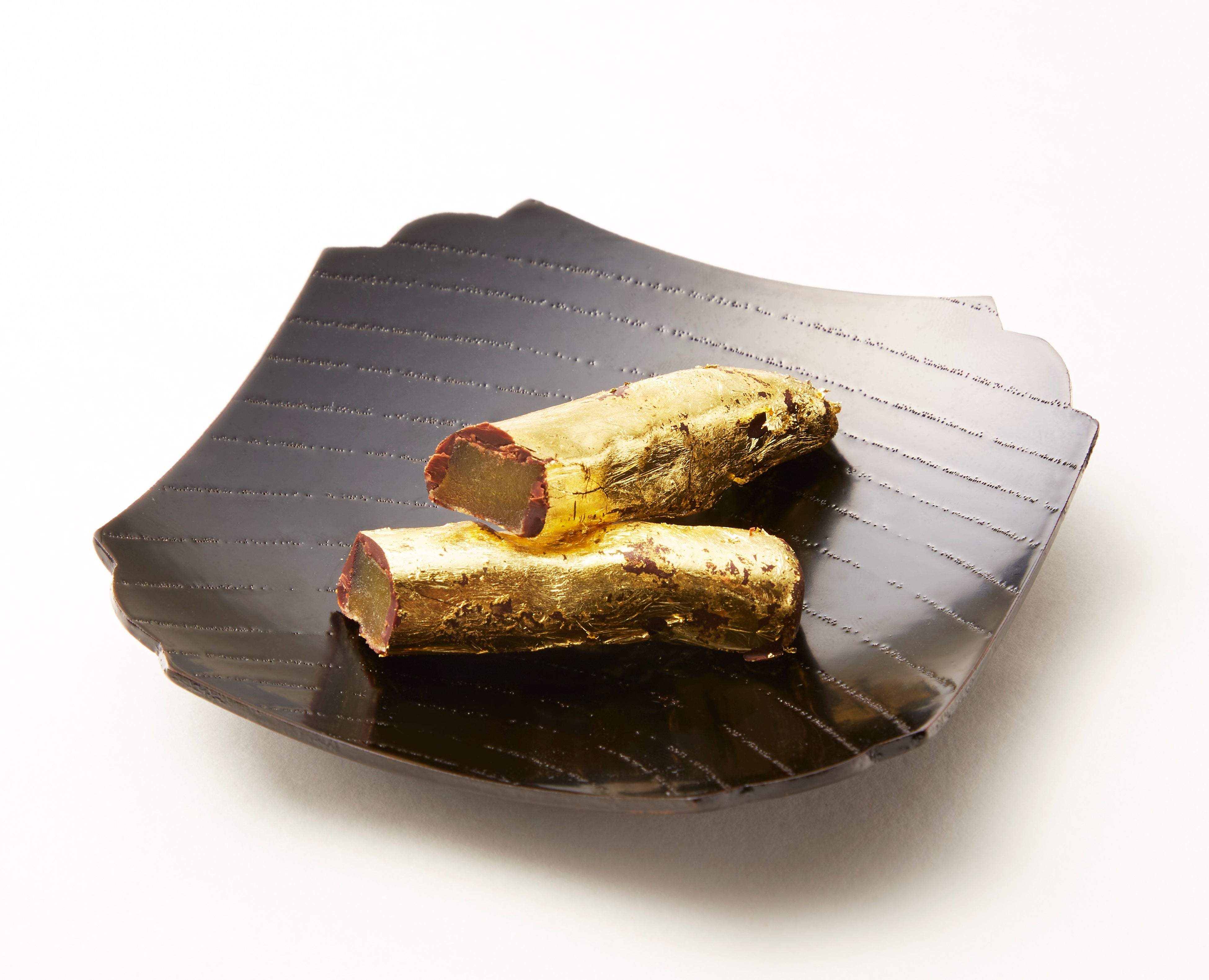 静岡＜おいもや＞ 金の干し芋ショコラ（1本）2,500円 ※各日20本限り