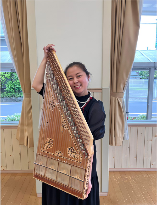 カーヌーン奏者 森山 友理氏