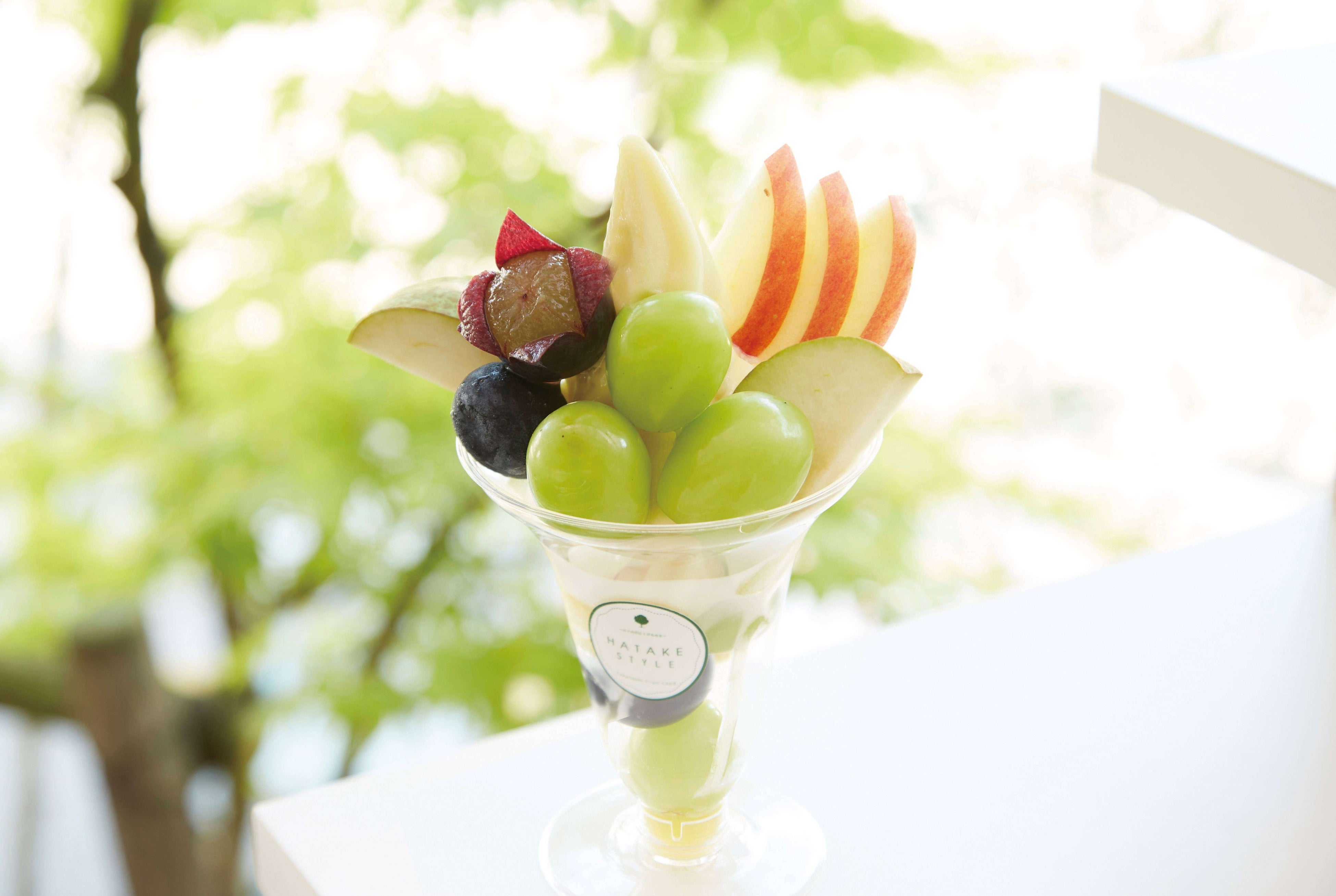 山形＜髙橋フルーツランド＞ やまがた季節のフルーツパフェ 1,210円