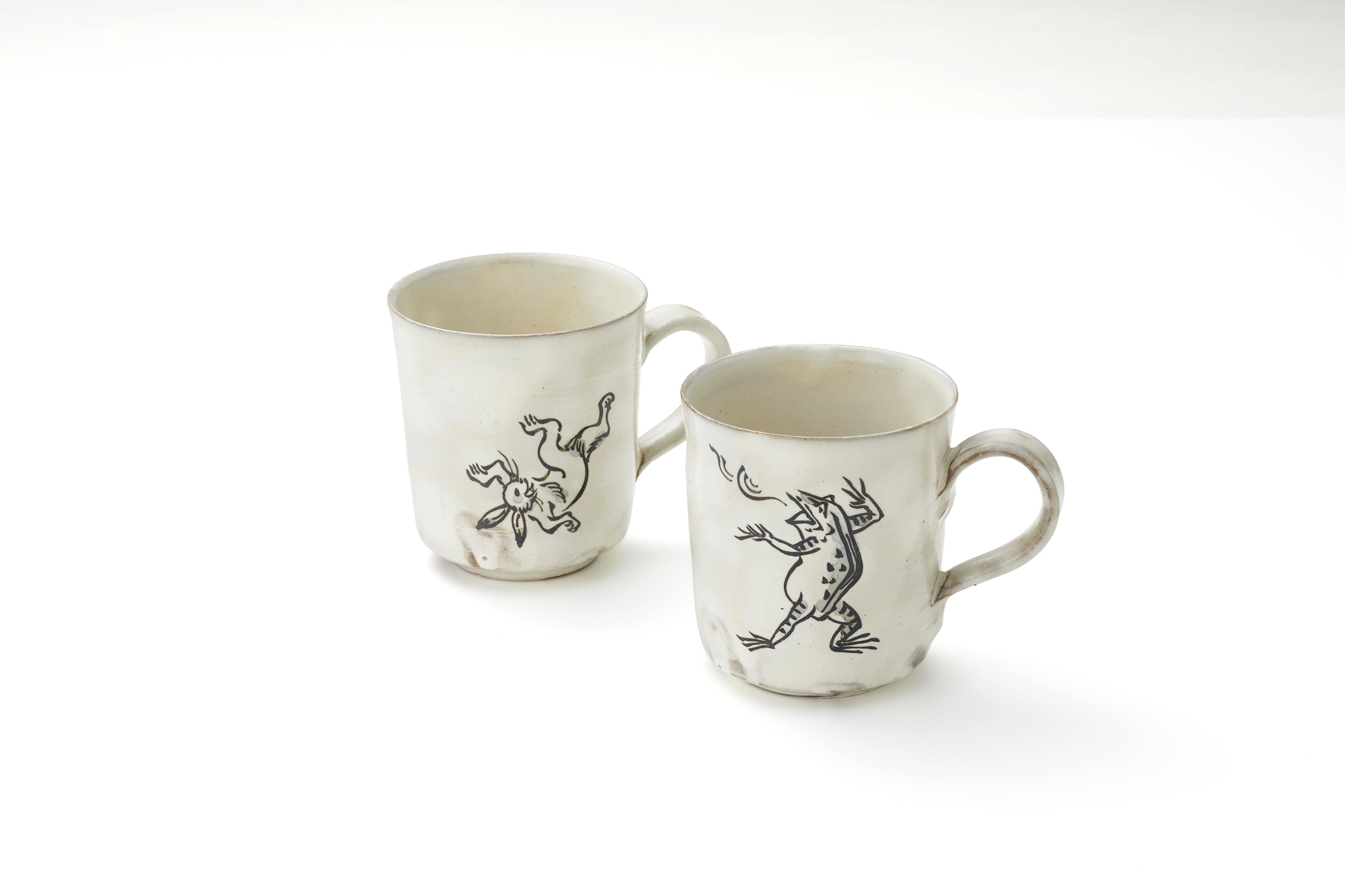 ＜清雅堂陶苑＞ 鳥獣戯画ペアマグカップ 6,600円