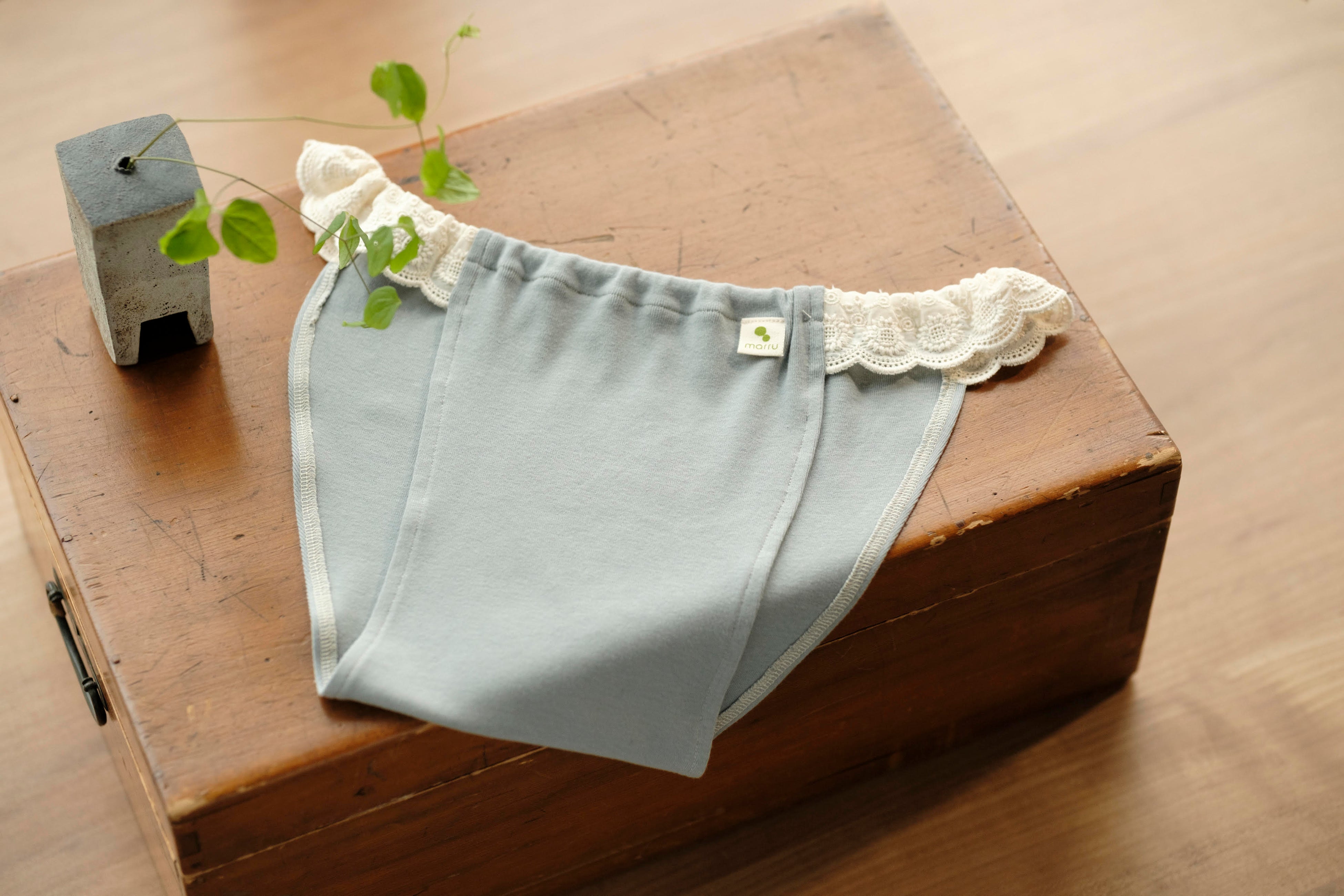 ＜マアル＞ 限定 新月ショーツsage（セージ）（S・M・Lサイズ）4,180円 ※30点限り