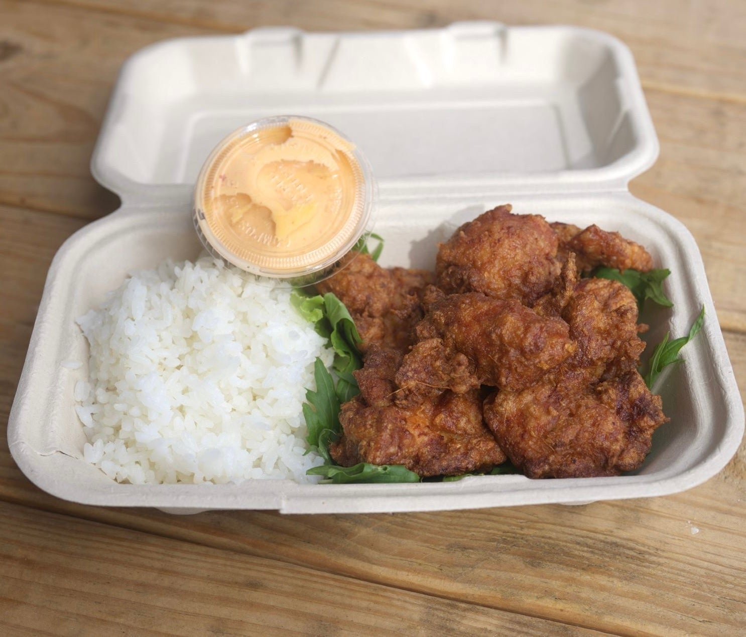 ＜パイオニアサルーン＞ モチコチキンプレート（1セット） 1,512円