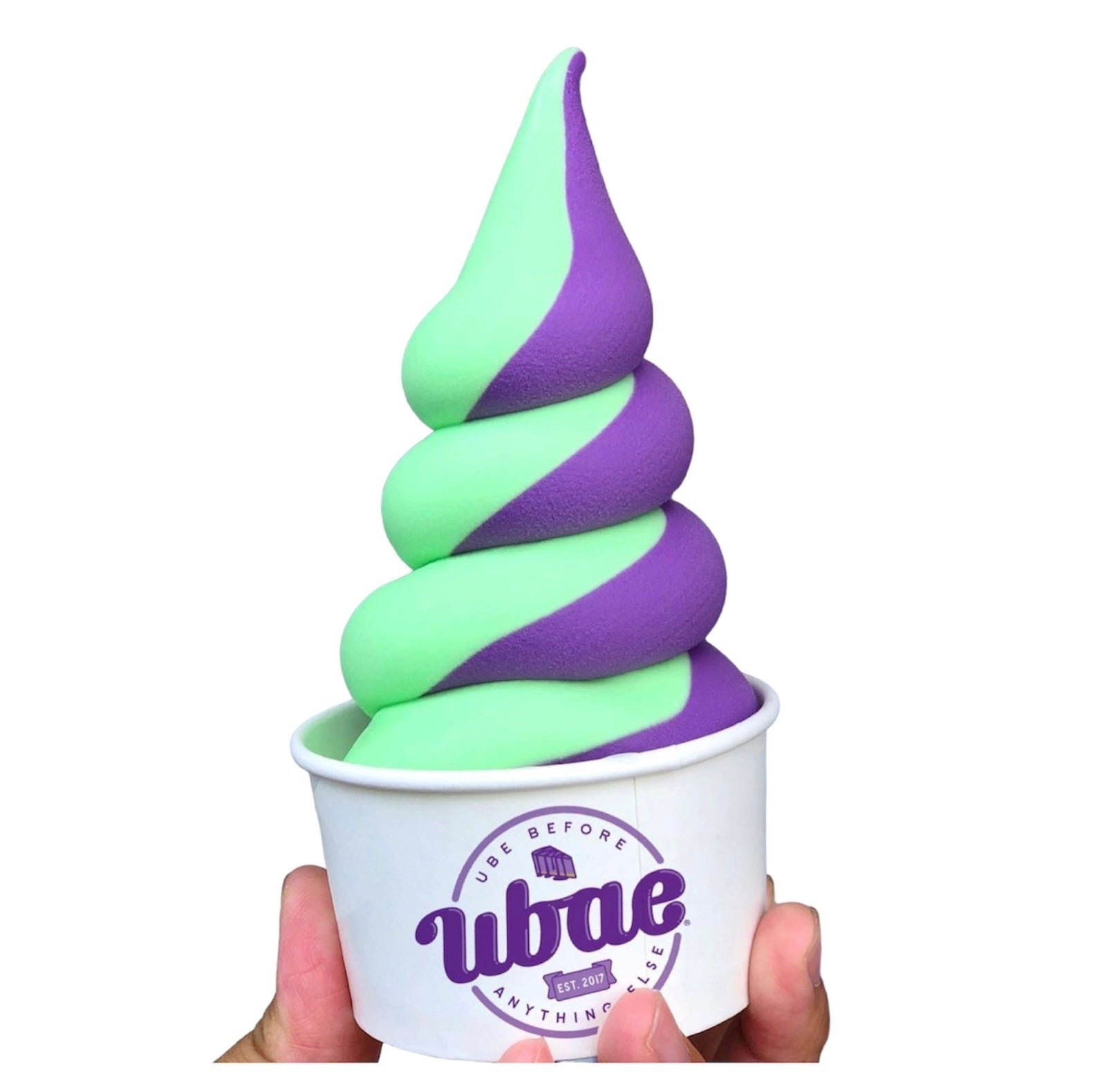 ＜ウベ＞ ウベ・ソフトクリーム（1個） 880円