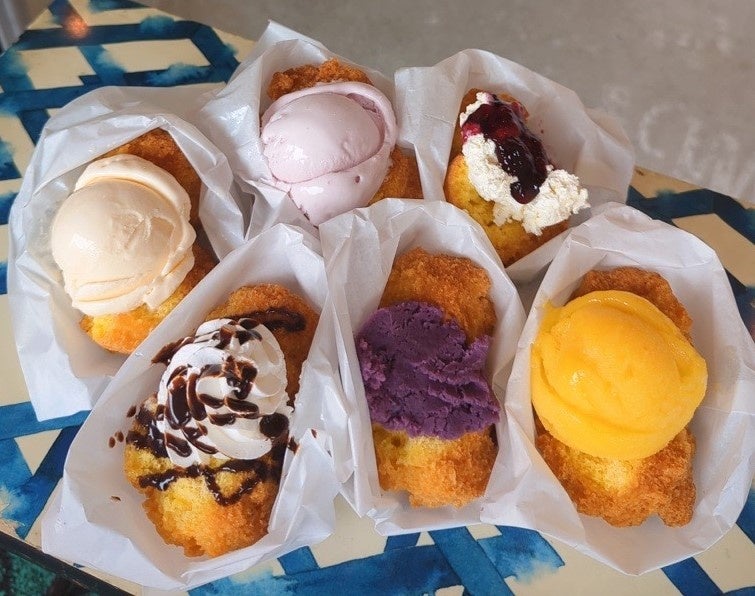 ＜KAME ANDAGI（カメ アンダギー）＞ アンダギー（トッピング付） 311円～