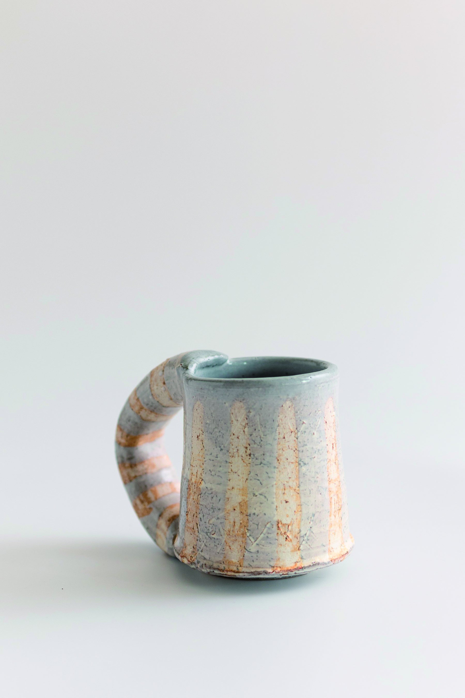 ＜金城 和樹（カーサ・ビエント）＞ 赤土スケッチカップ 4,190円