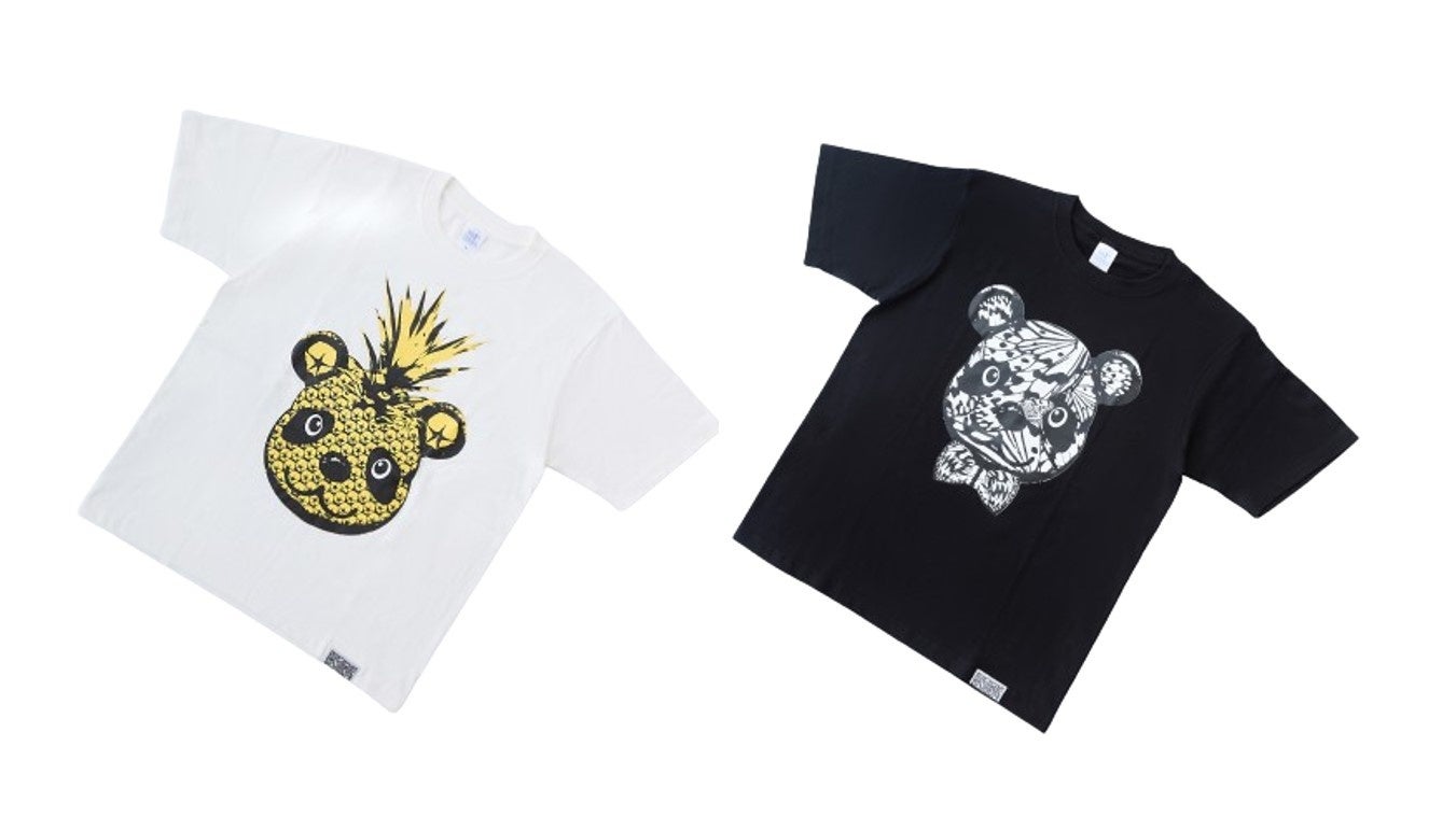 ＜イチグスクモード＞ 左）パインダTシャツ 3,850円 右）オオパンダラTシャツ 3,850円
