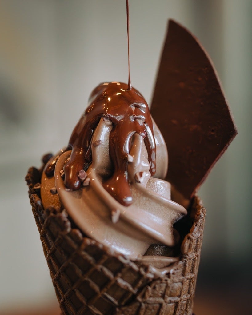 ＜タイムレス チョコレート＞ チョコレートソフトクリーム  864円　※各日80点限り