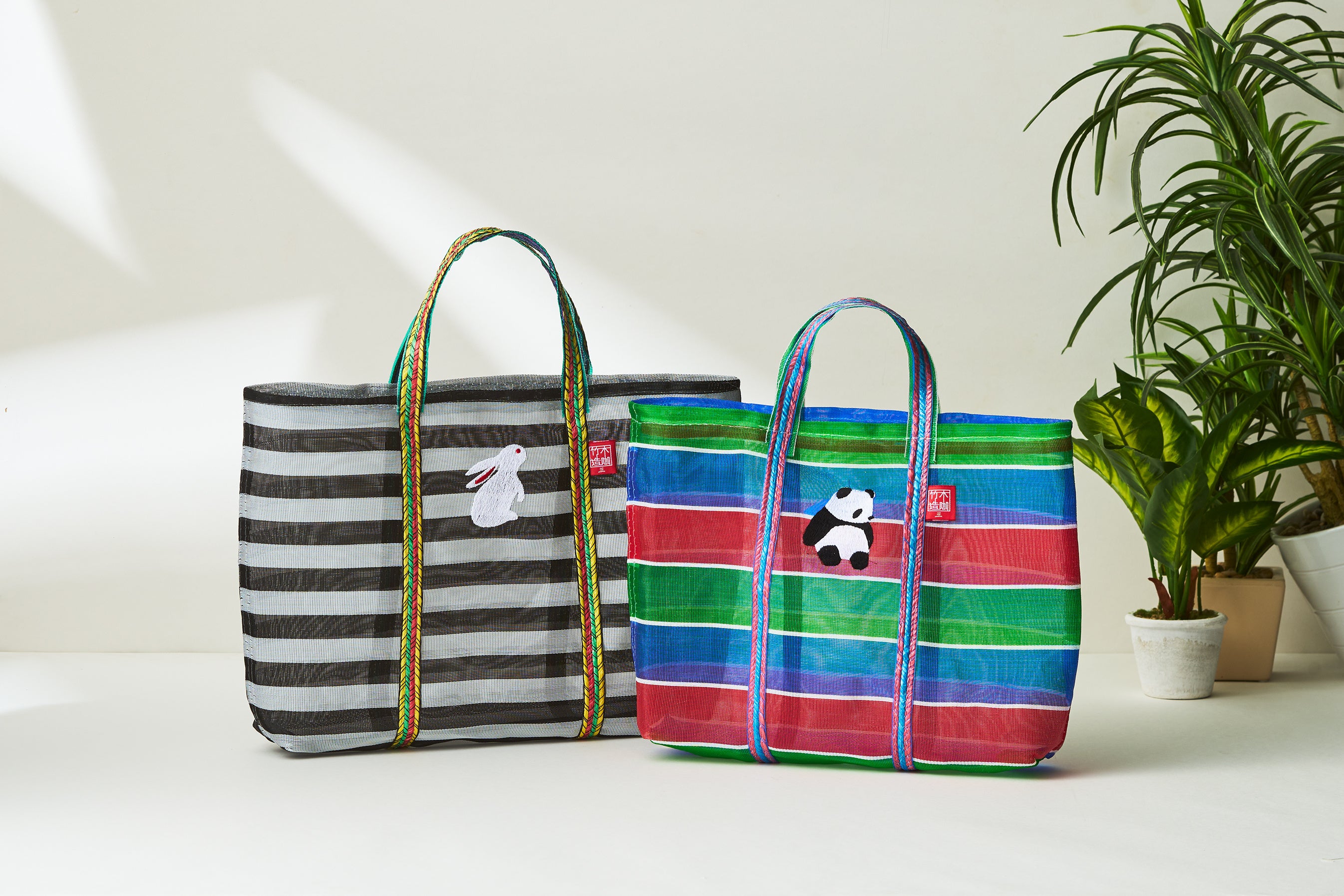 ＜アクシュ＞台湾お買物バッグ（刺しゅう入り）各2,310円から ※計150点限り