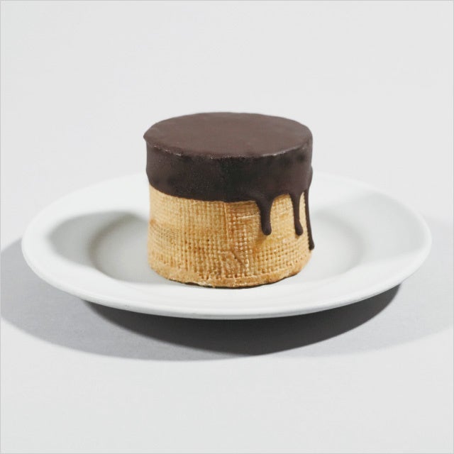 ＜EVERYSOY（エブリソイ）＞ソイシュークリーム（ダブルショコラ）（1個） 573円