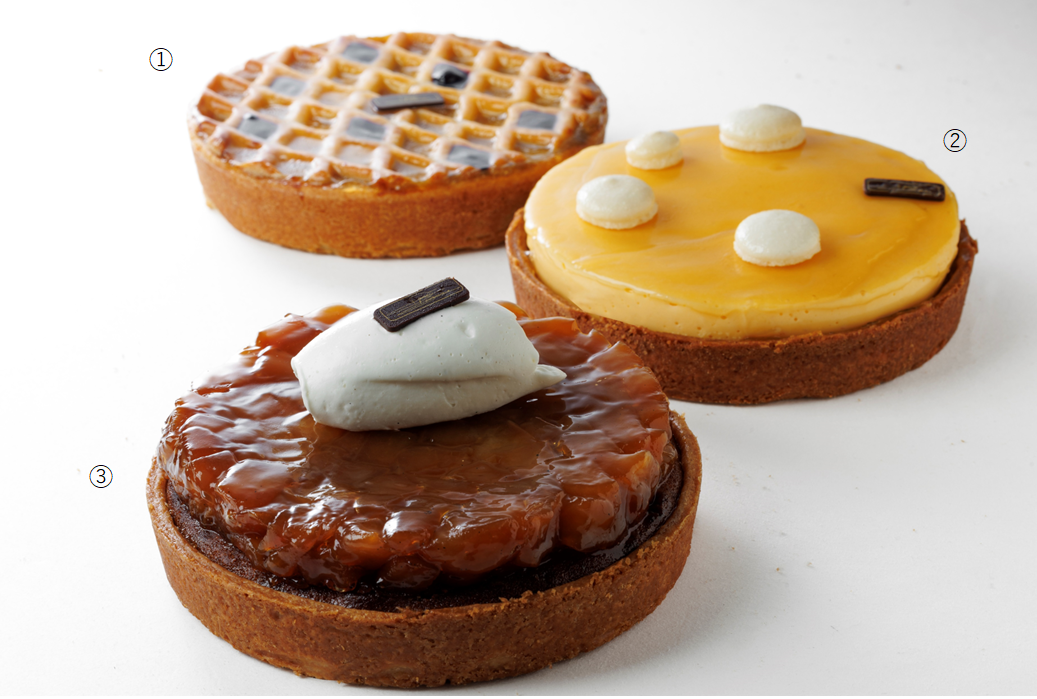 ＜オーベルジュ デュ ロワ＞ ①グリエ・オ・ポム・ア・マ・ファソン 2,601円 ②タルト・シトロン・レヴィシテ　 2,601円 　③ラ・タルト・タタン・スぺシャル・ドゥ・ドミニク　2,801円