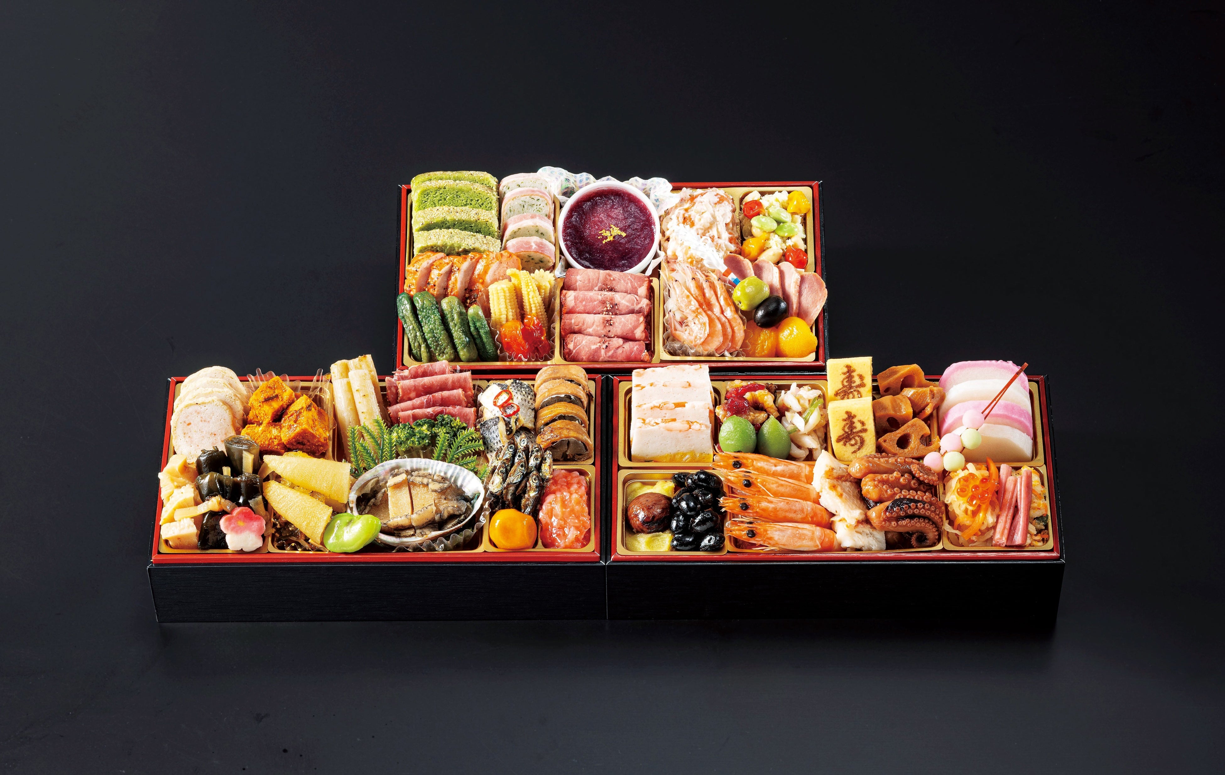 ＜ホテルインディゴ犬山有楽園＞ 和・洋 三段重 29,700円