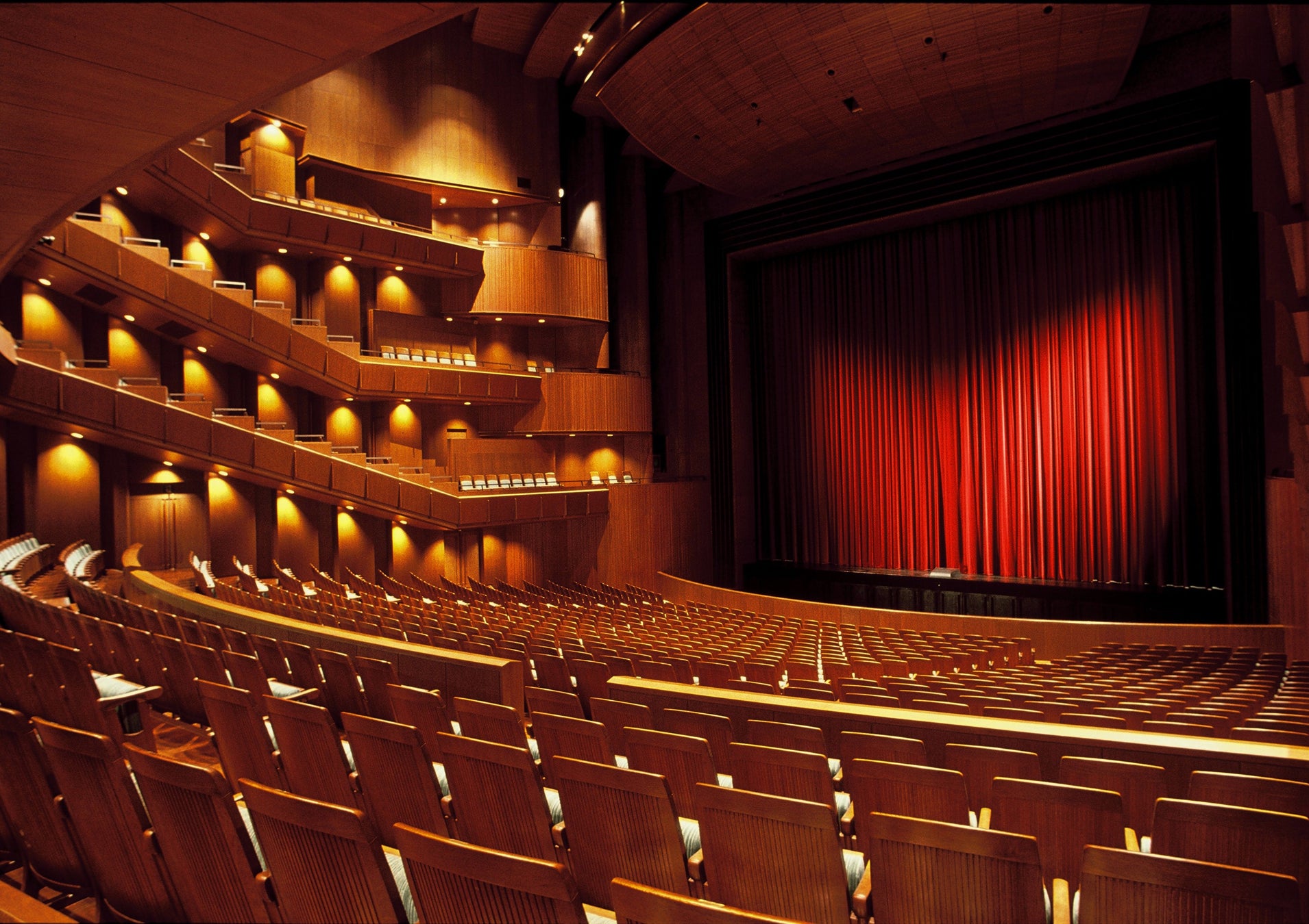 新国立劇場オペラパレス