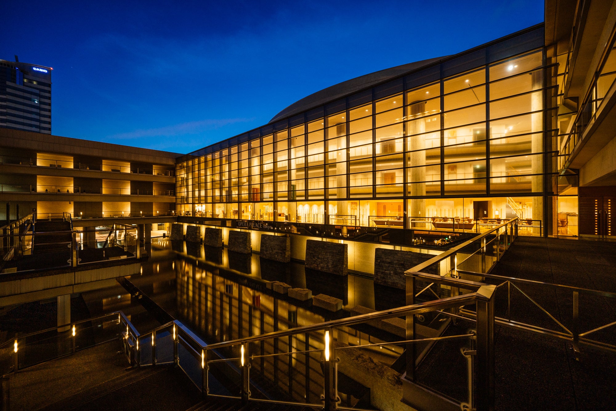 新国立劇場オペラパレス外観