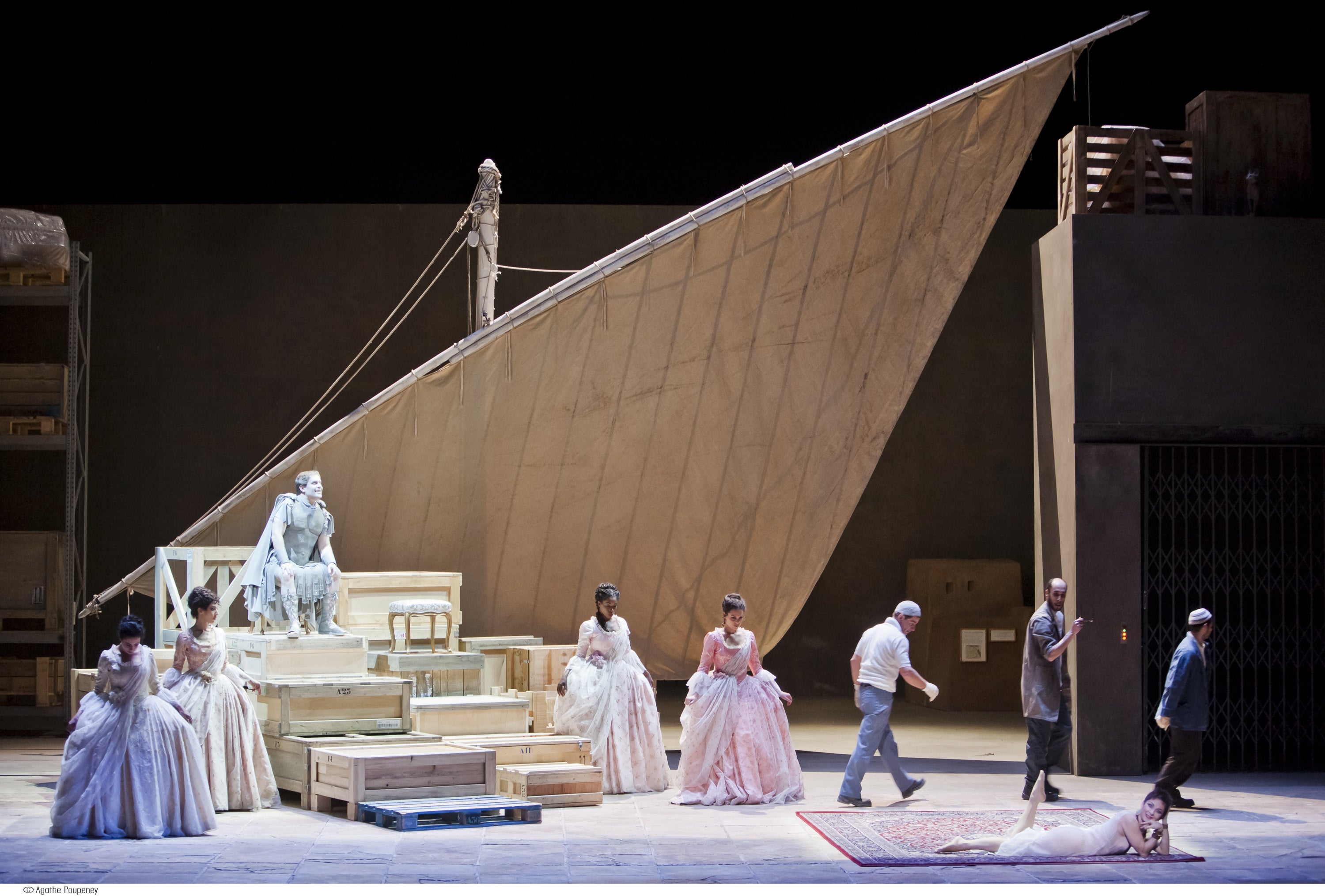 パリ・オペラ座公演より ©Agathe Poupeney