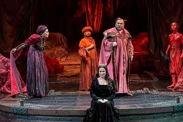 新国立劇場『サロメ』2016年公演より　撮影：寺司正彦