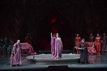 新国立劇場『サロメ』2016年公演より　撮影：寺司正彦