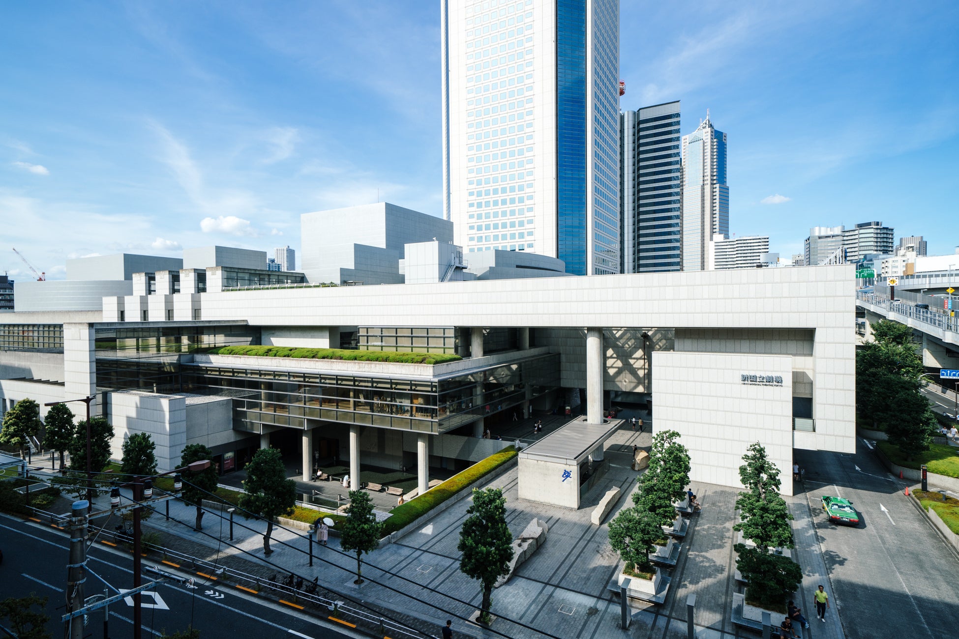 【新国立劇場バレエ団】はじめての観劇に!〈こどものためのバレエ劇場2023 エデュケーショナル・プログラム『白鳥の湖』〉