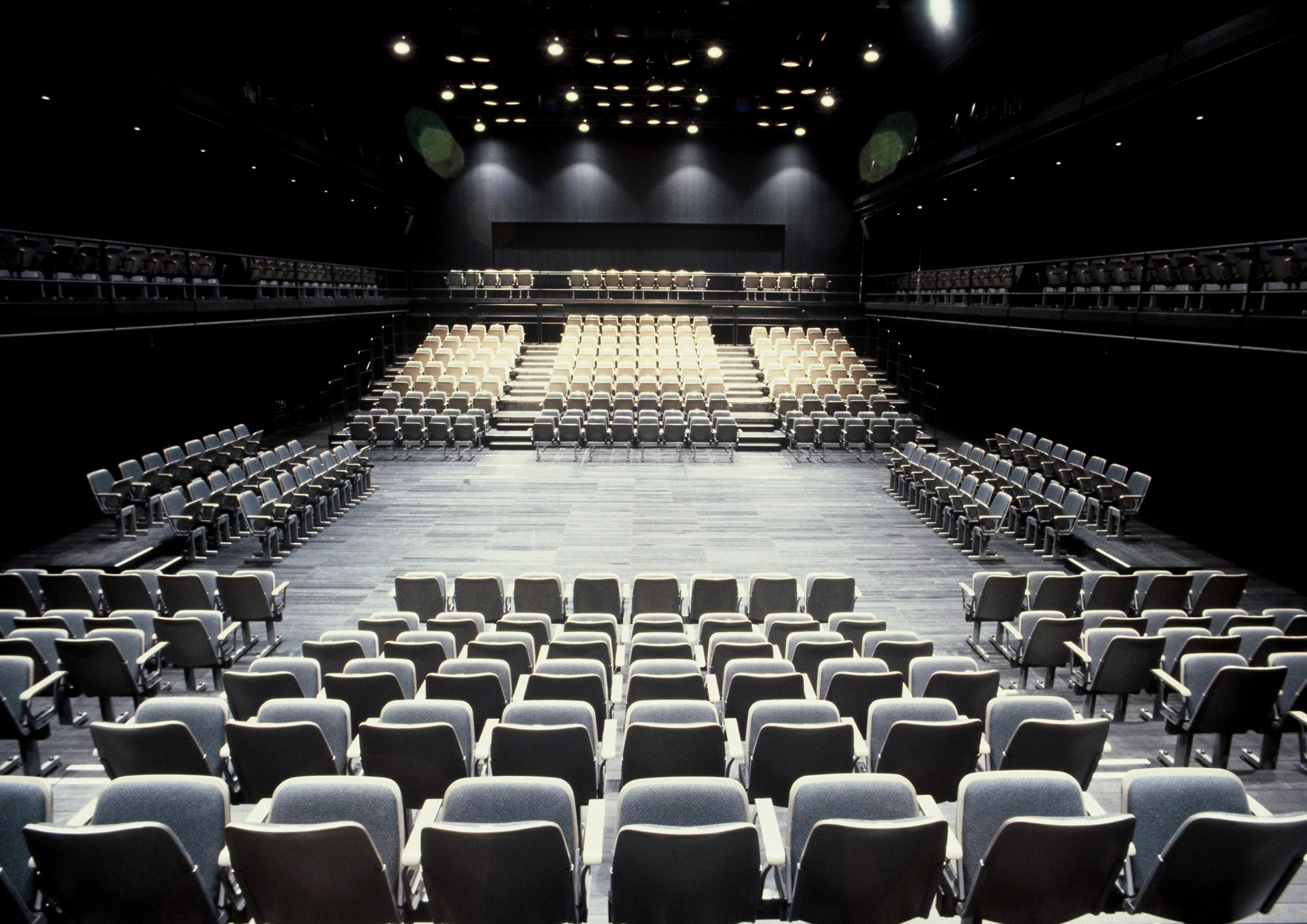 新国立劇場 小劇場