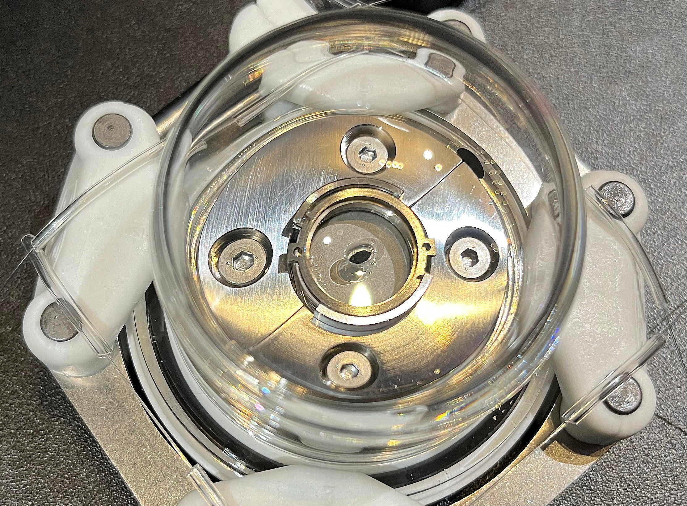 リュウグウサンプル（写真：JAXA）