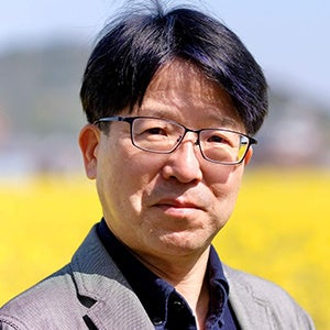 山崎 俊巳 氏