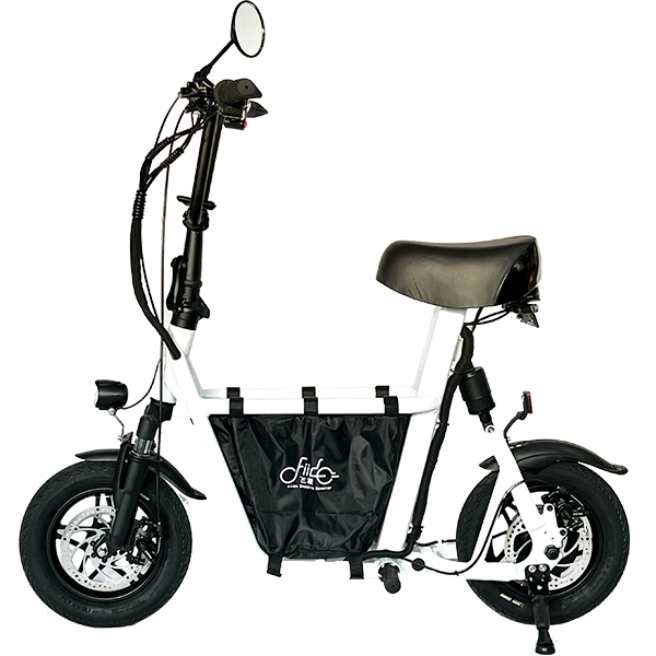 伊勢丹新宿店で開催のbouncy Storeにて業界最軽量クラスの電動バイク