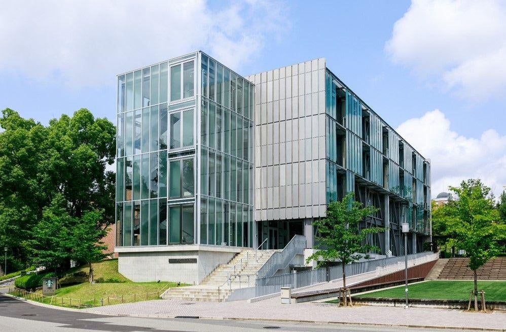 関西大学イノベーション創生センター外観