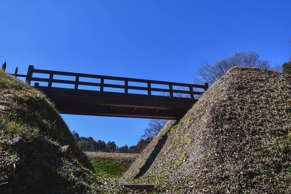 保存状態のよい空堀（寄居町提供）