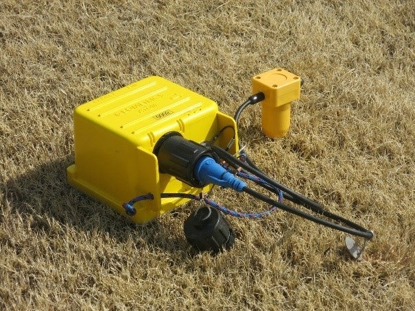 ３次元微動探査装置McSEIS-AT