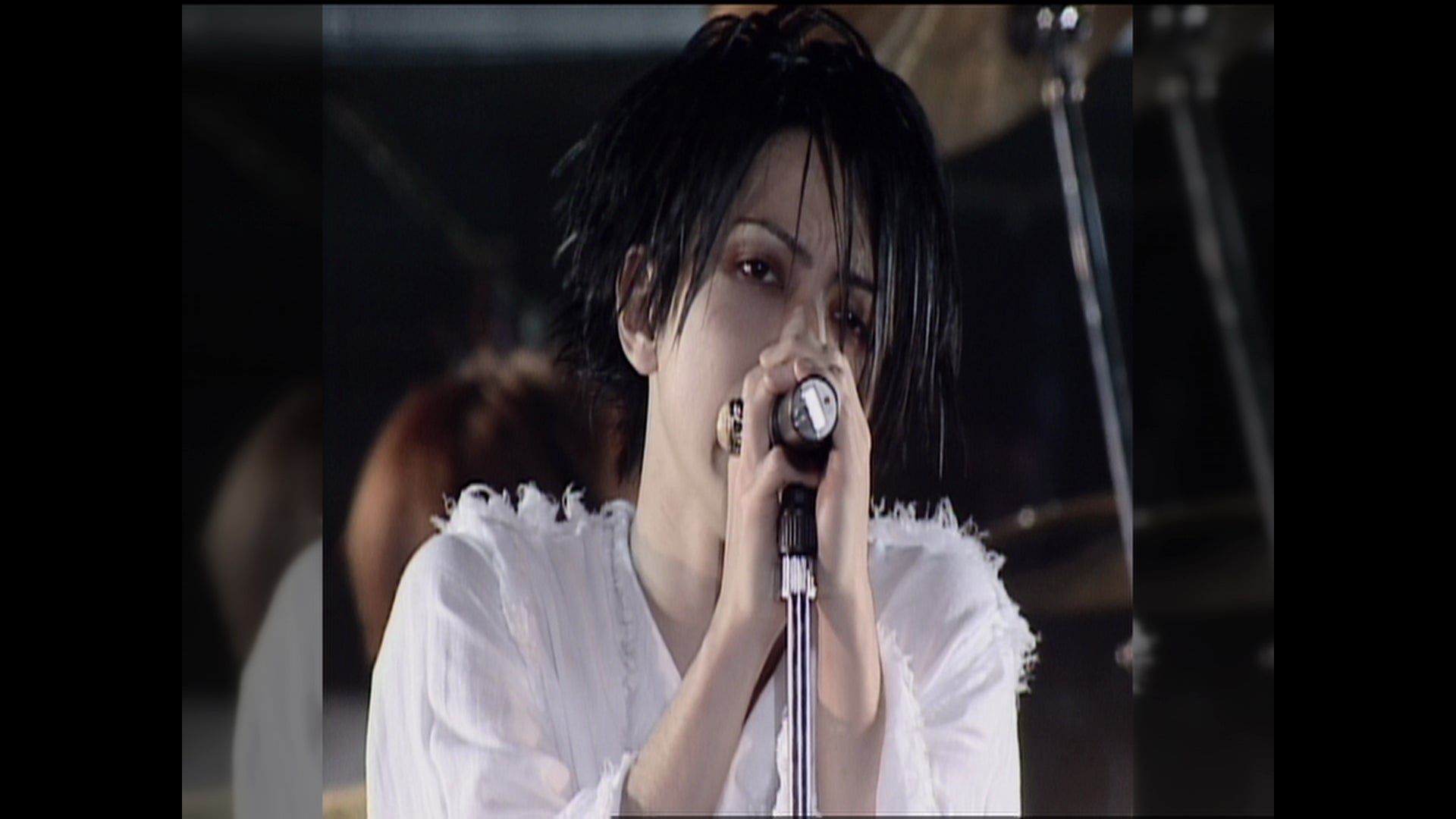 L Arc En Ciel伝説のライヴをカラオケルームで堪能 ファンが選んだライヴ 映像8公演 10曲を Joysound みるハコ で無料配信 株式会社エクシングのプレスリリース L Arc En Ciel伝説のライヴをカラオケルームで堪能 ファンが選んだライヴ 映像8公演 10曲を Joysound みるハコ で無料配信 株式会社エクシングのプレスリリース