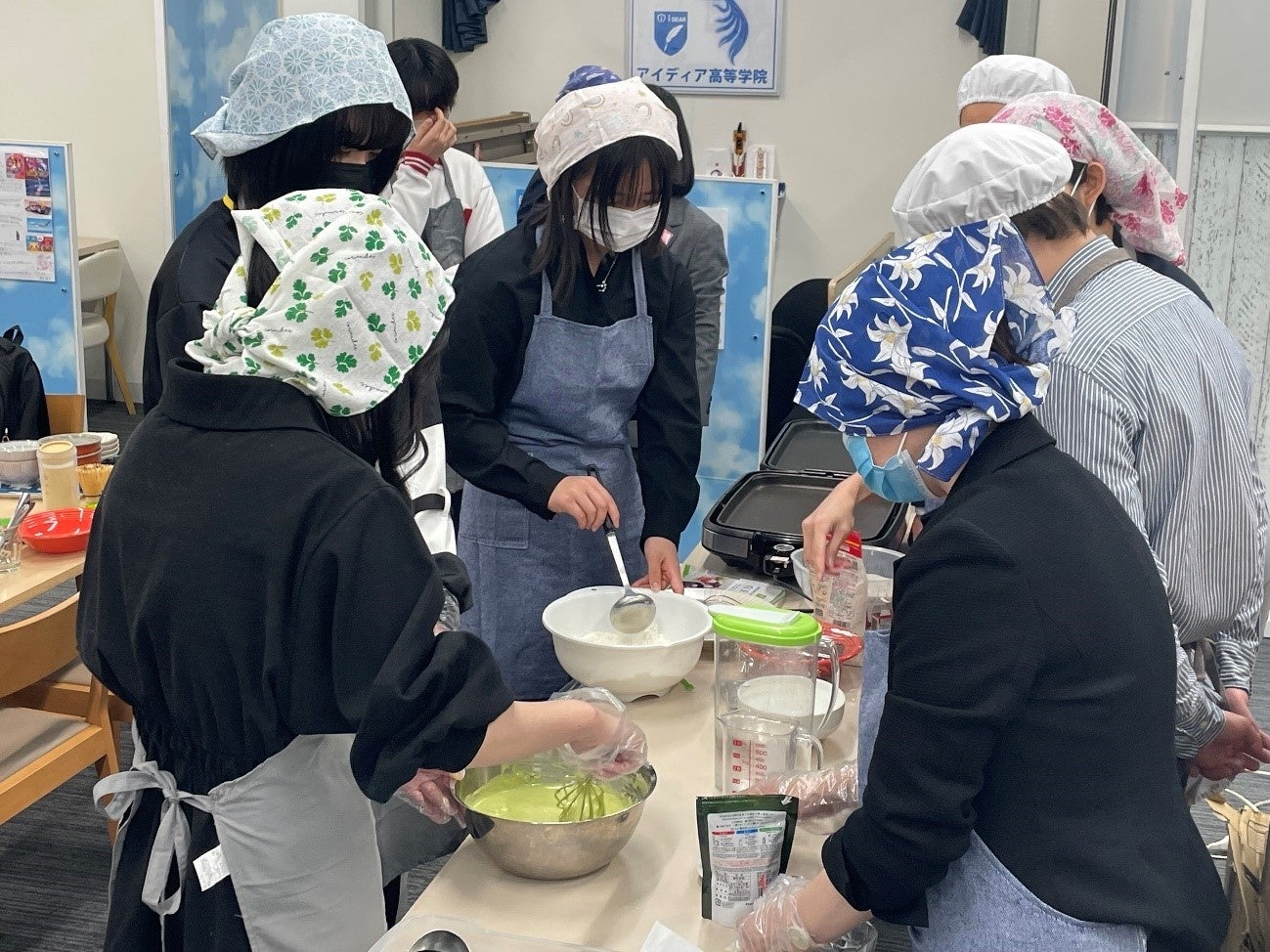 全校登校日でのスイーツ作り