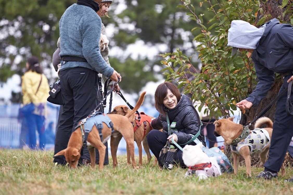 卒業犬や迎え主同士の楽しい交流の場となりました