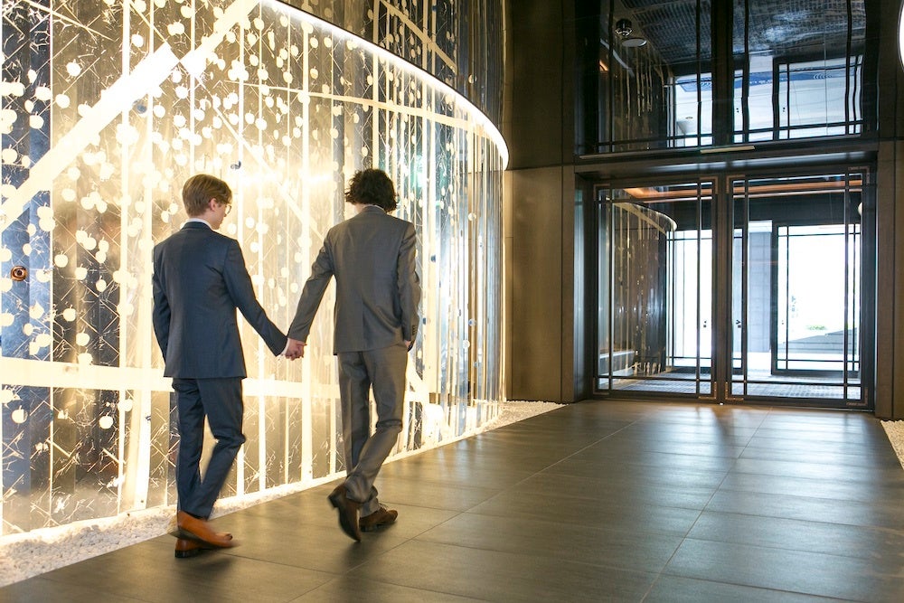 プライベートな空間で大切なパートナーとの誓いを立てる