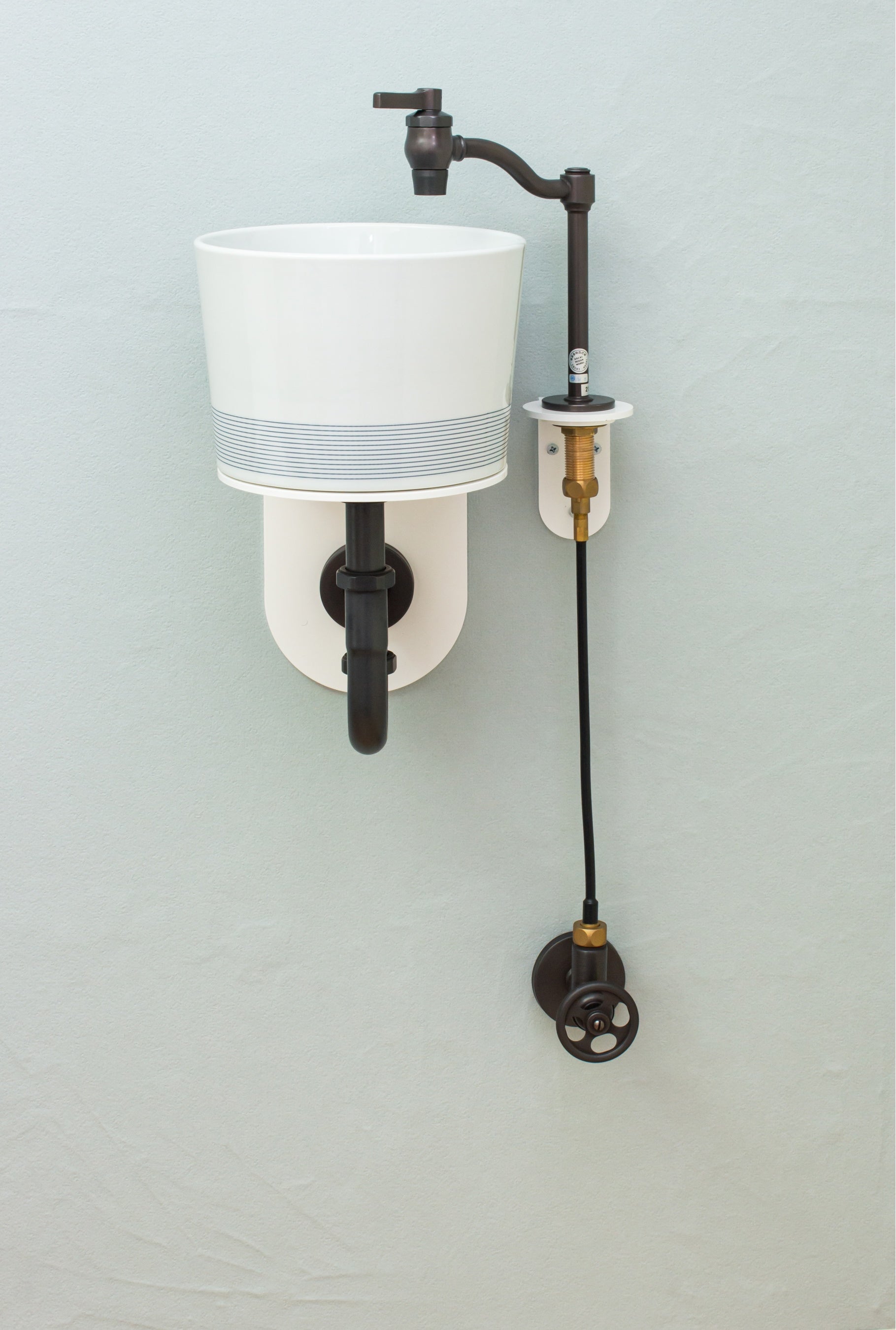 POCKET ボーダー設置イメージ。専用壁付カウンター（別 売）との組み合わせ