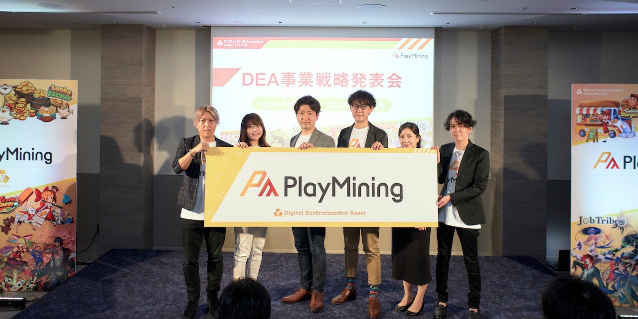 写真左から、 ⼩野暢思、 寺⽥元⼦、桐生慎也、 ⼭⽥耕三、 ⻄村ミホ、 鶴岡洋志