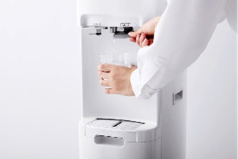 業界トップクラスのスリム設計、大容量浄水フィルターが特徴の高性能 業界トップクラスのスリム設計、大容量浄水フィルターが特徴の高性能