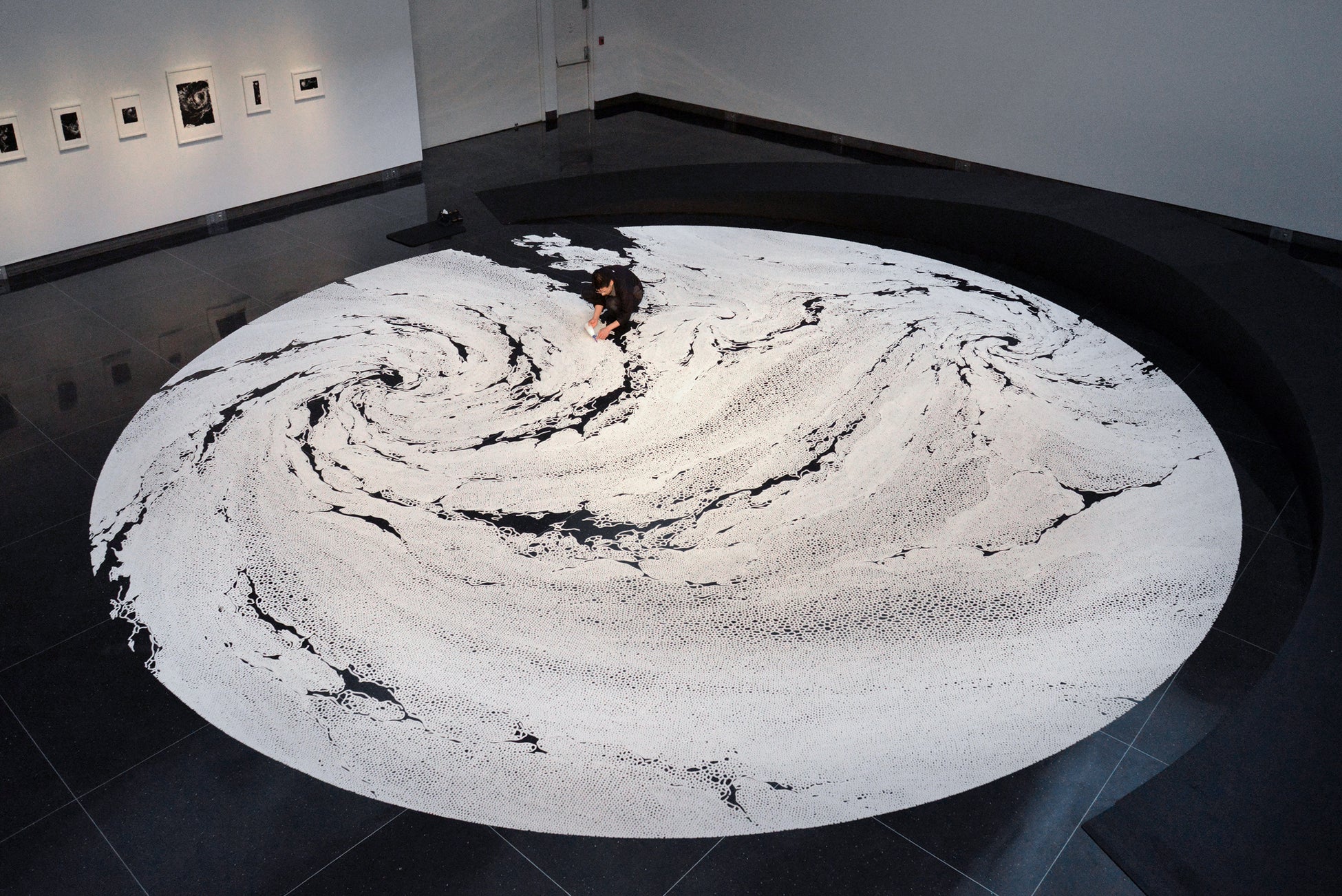 たゆたう庭 個展︓“海に還る” ショー・ギャラリー、ソルトレイクシティ 2014 © Motoi Yamamoto