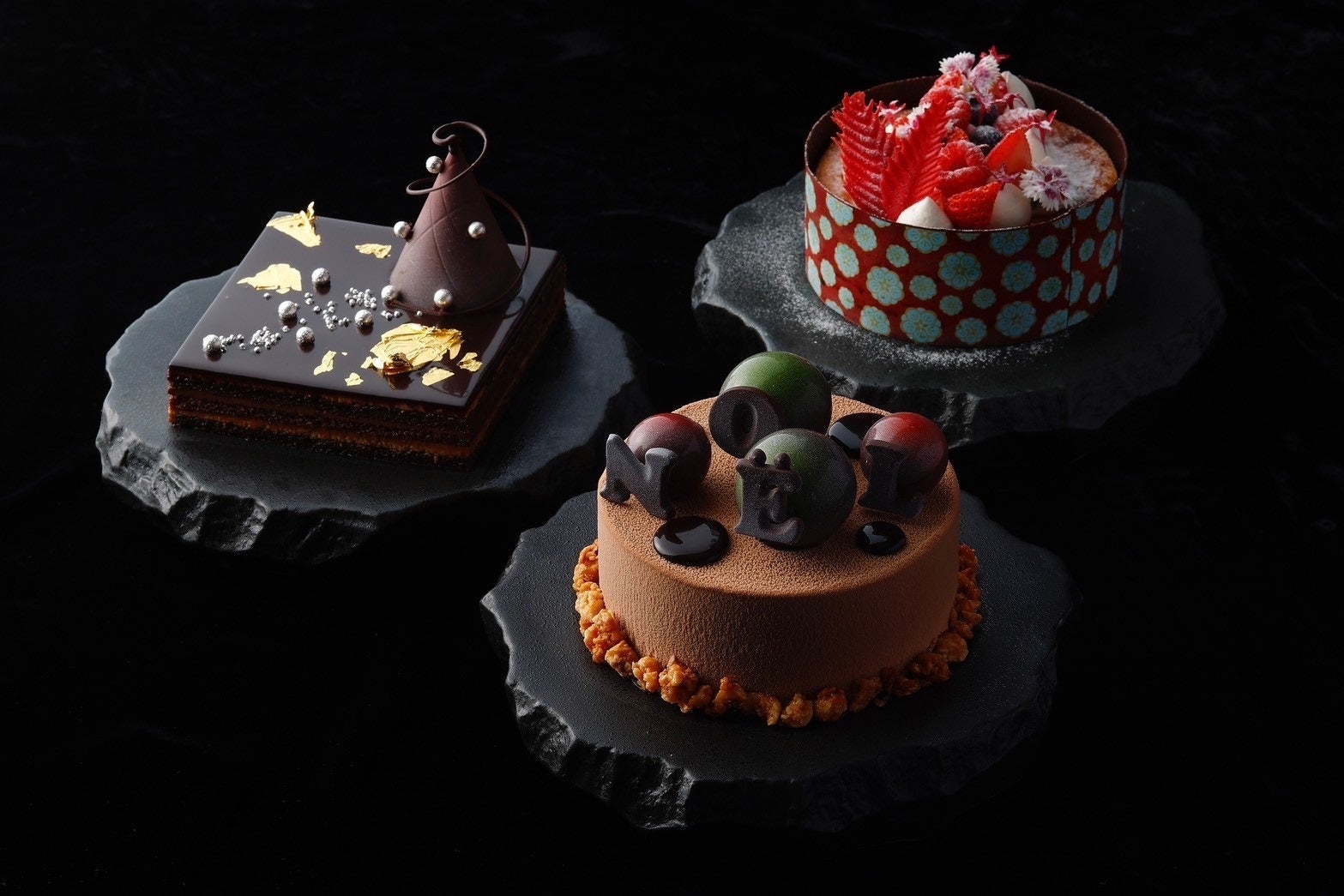 “THE KAHALA Christmas Collection” 2024聖なる夜を飾り、こころ踊る“エッセンス”が満ちあふれたクリスマスケーキ3種を限定販売