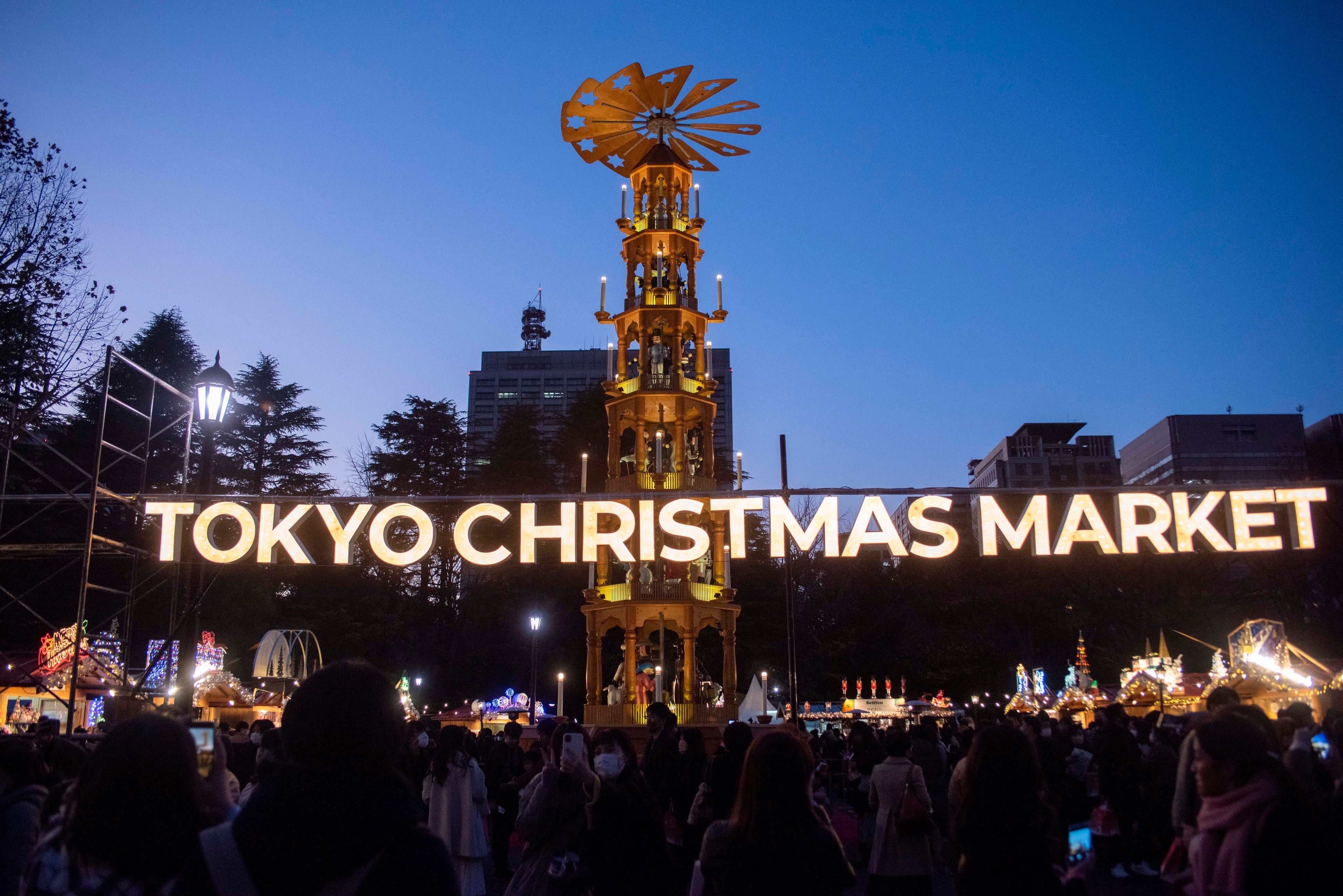 東京クリスマスマーケット2023『堀未央奈さん』がクリスマス