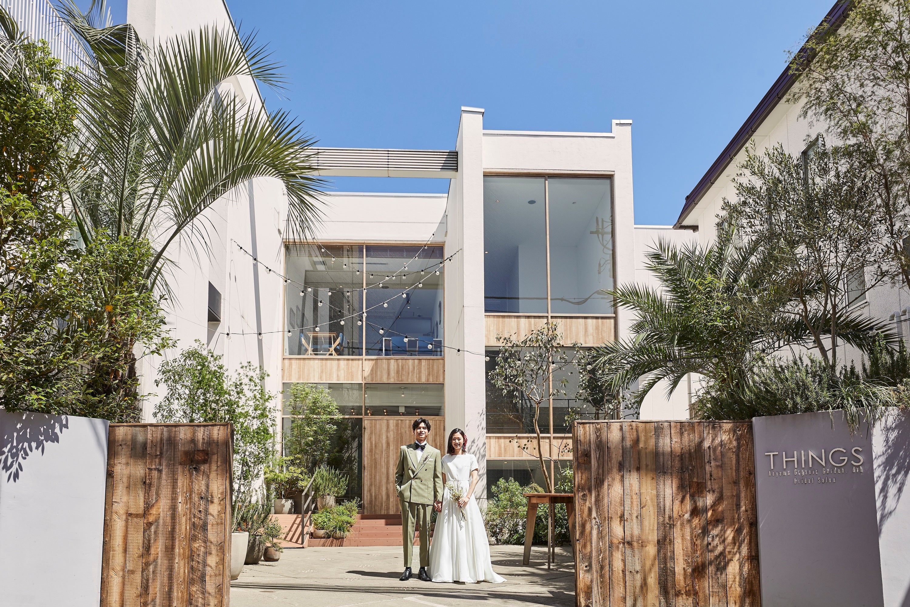 THINGS エントランス