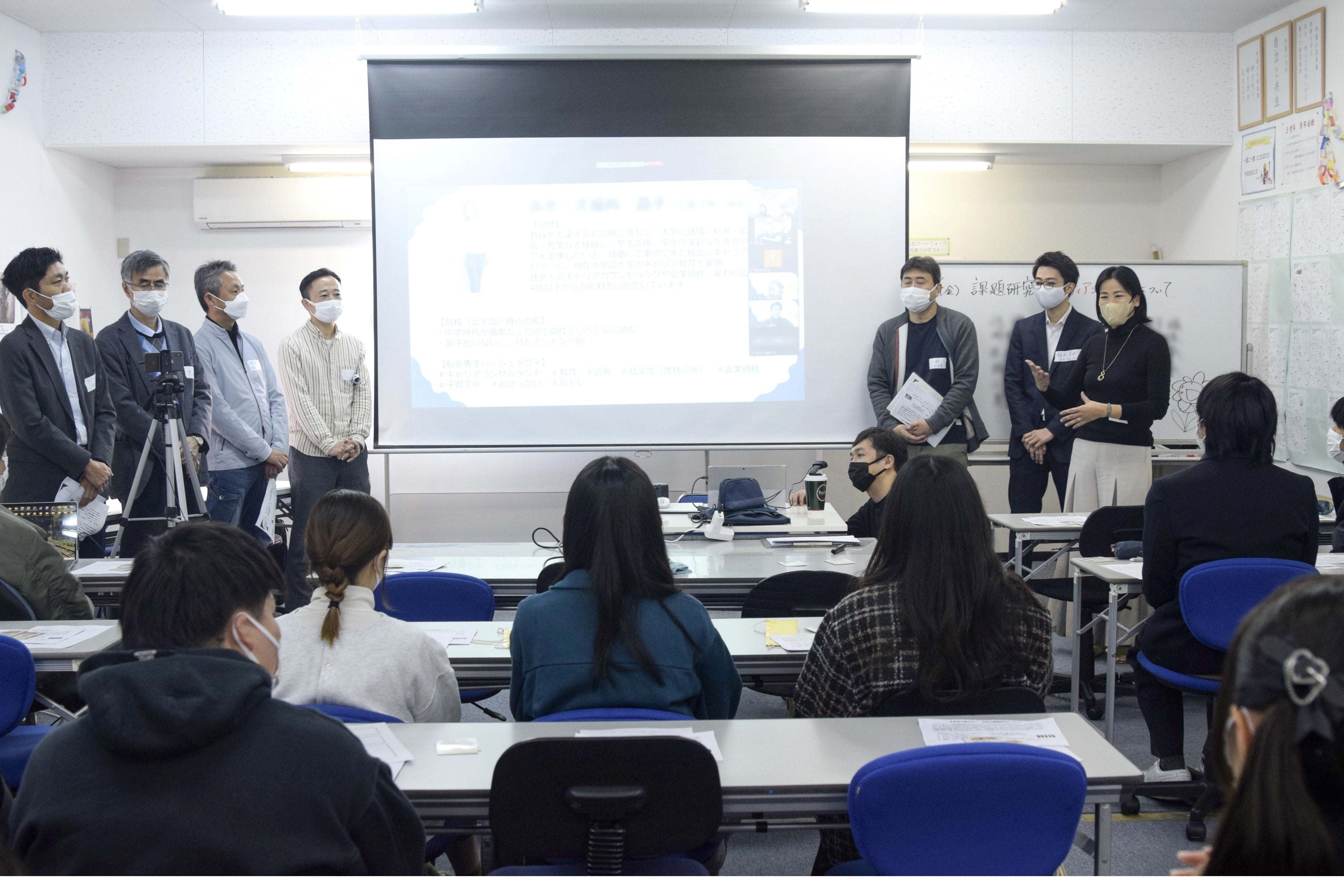 ▲講師一人ひとりが自己紹介をしました