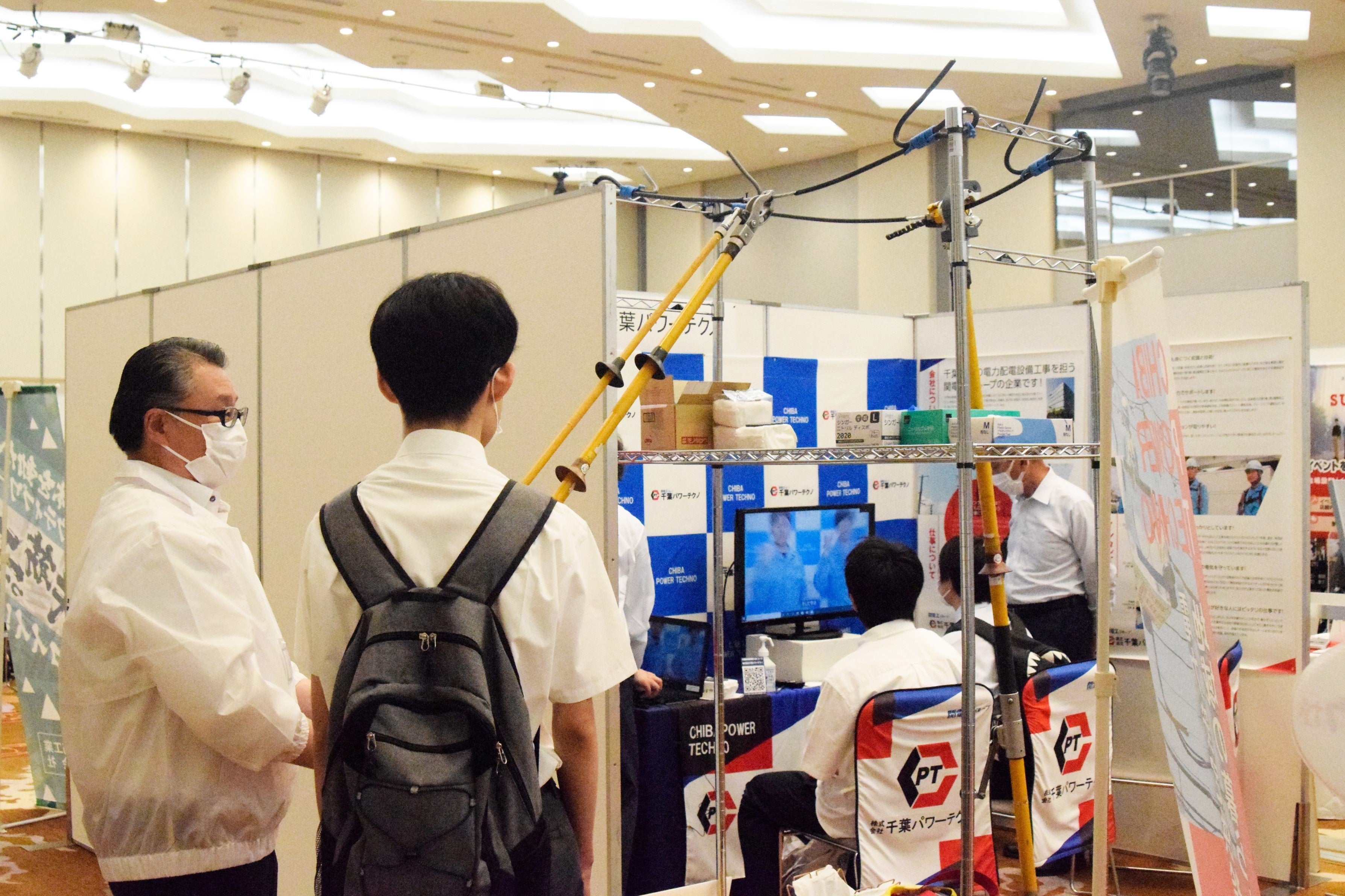 電気工事会社の電線工事体験