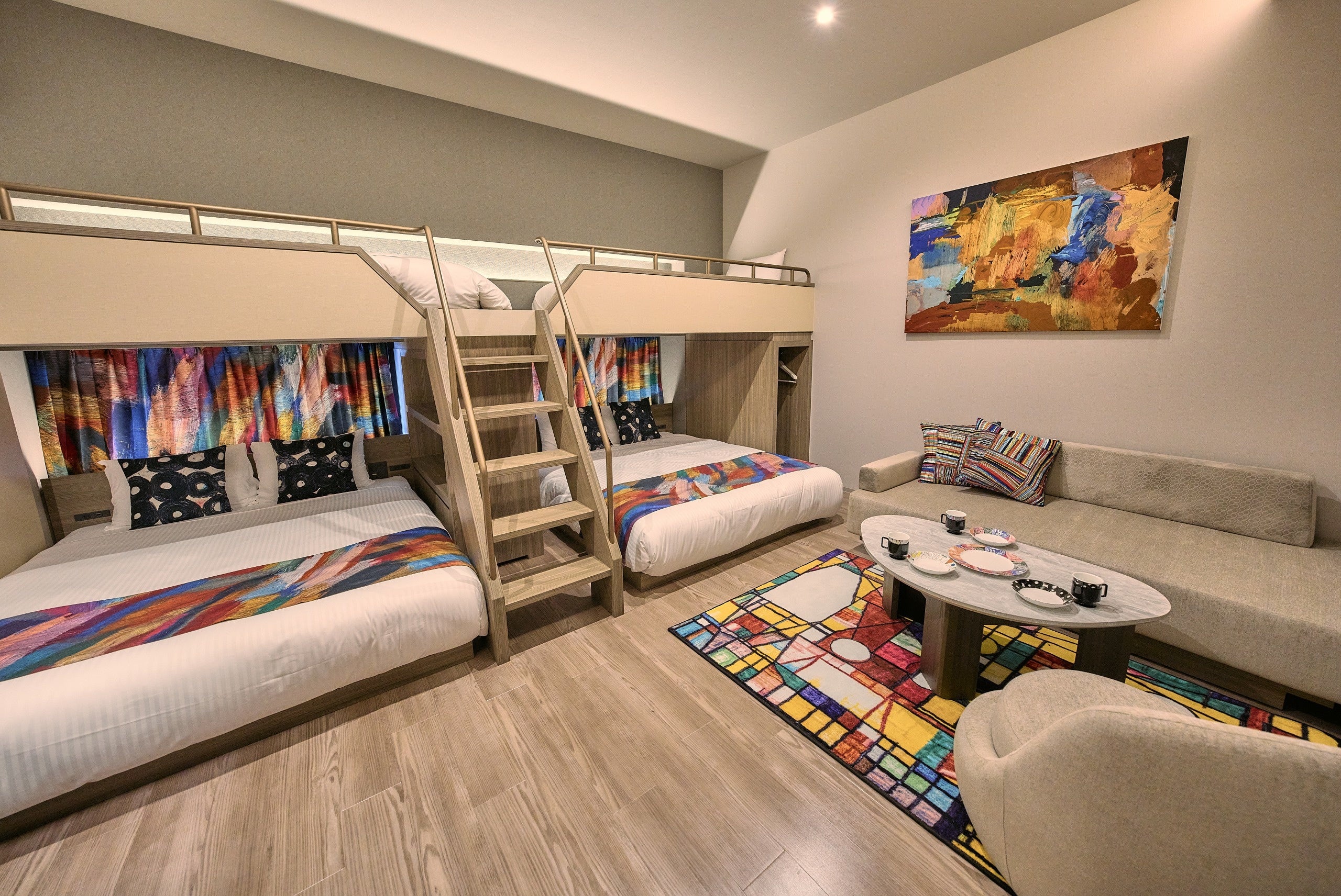 『FAV HOTEL 広島スタジアム』ヘラルボニールーム エグゼクティブバンク