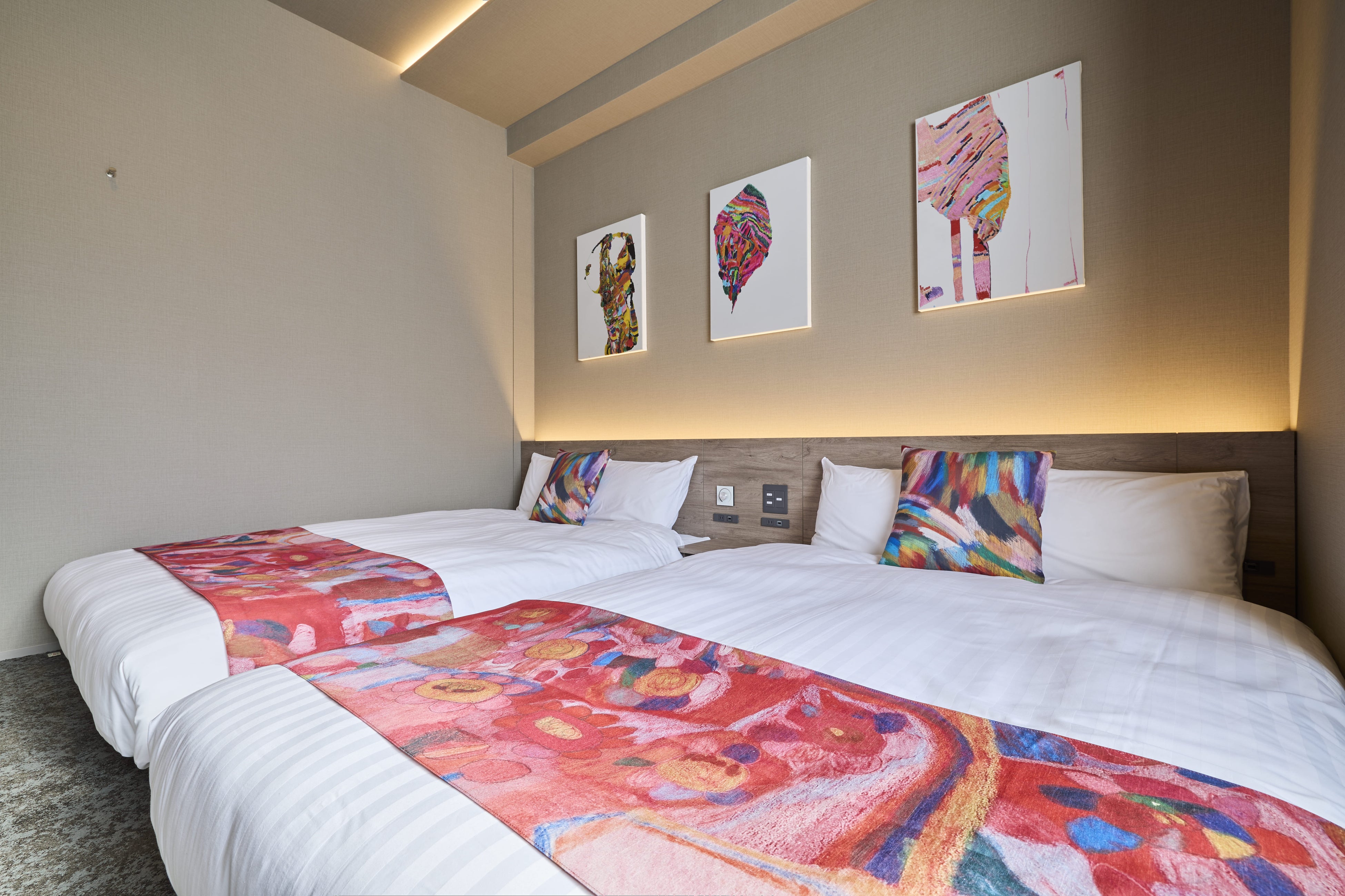 ヘラルボニー　ユニバーサルルーム